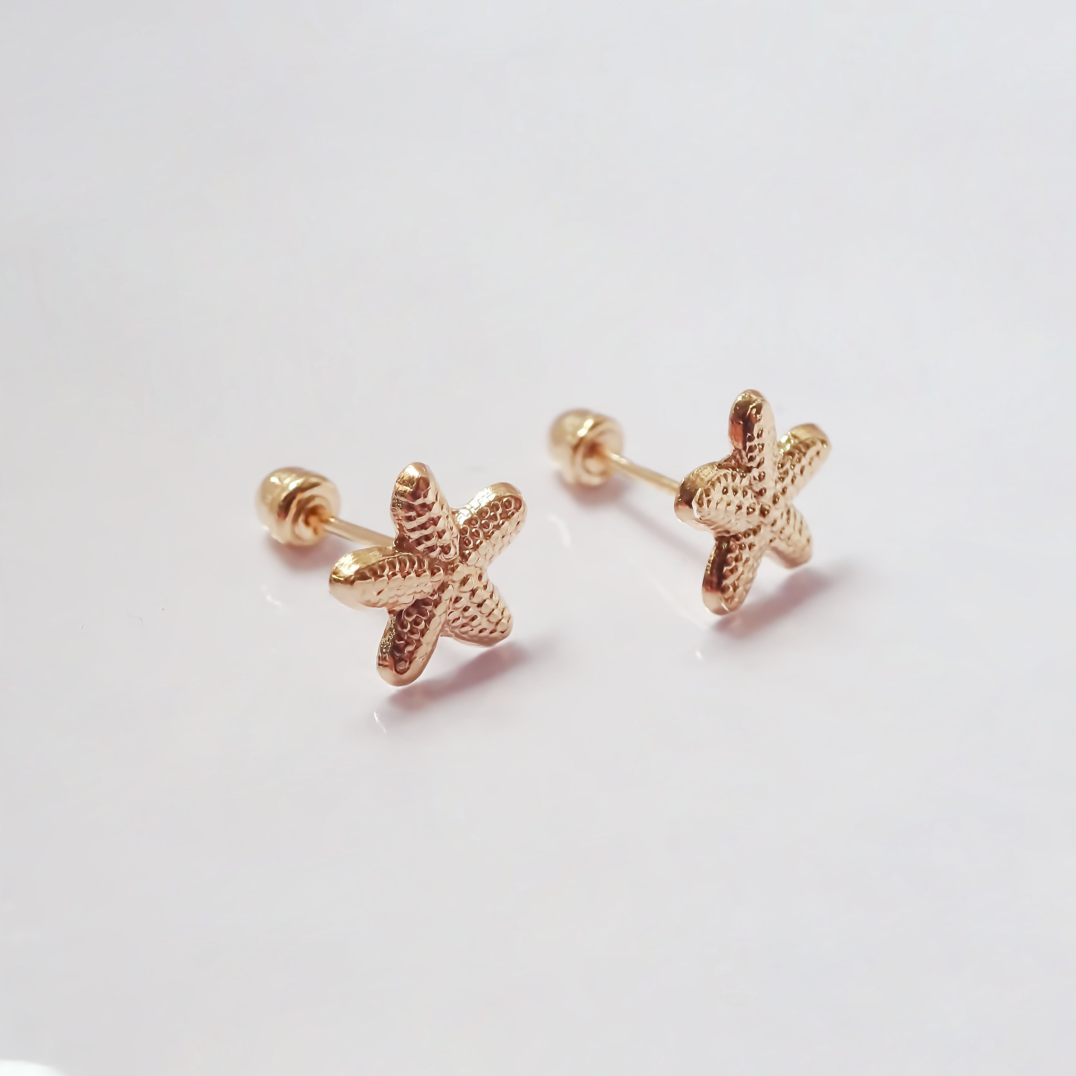 Amor Eterno - Broqueles Estrella Mar Dama / Aretes / Oro 10k