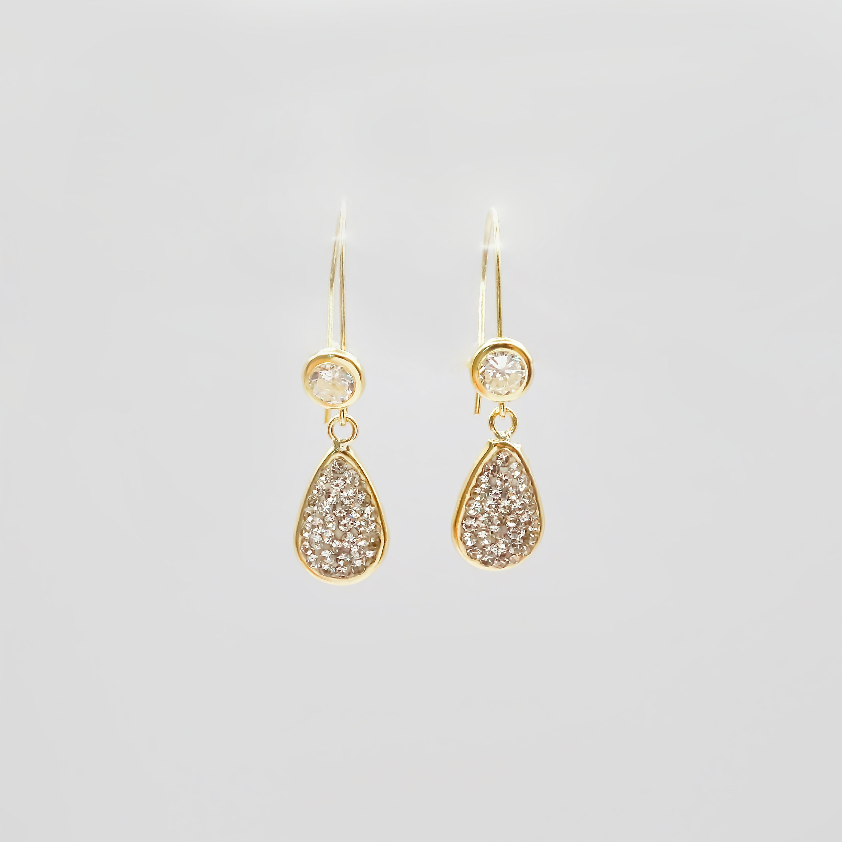 Amor Eterno - Broqueles Arillo Gota Tapiz / Oro Sólido 10k