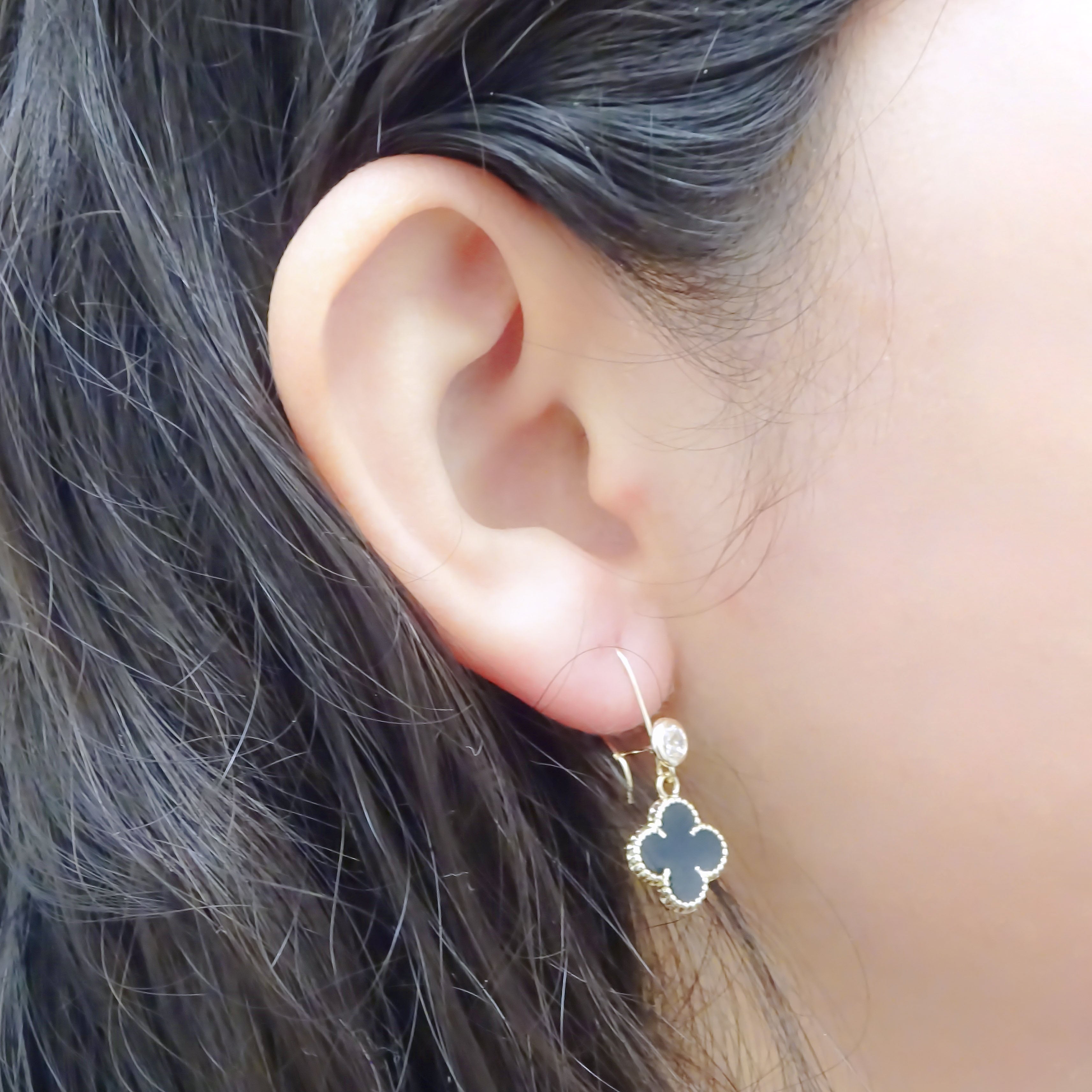 Amor Eterno - Broqueles Arillo Trébol / Oro Sólido 10k