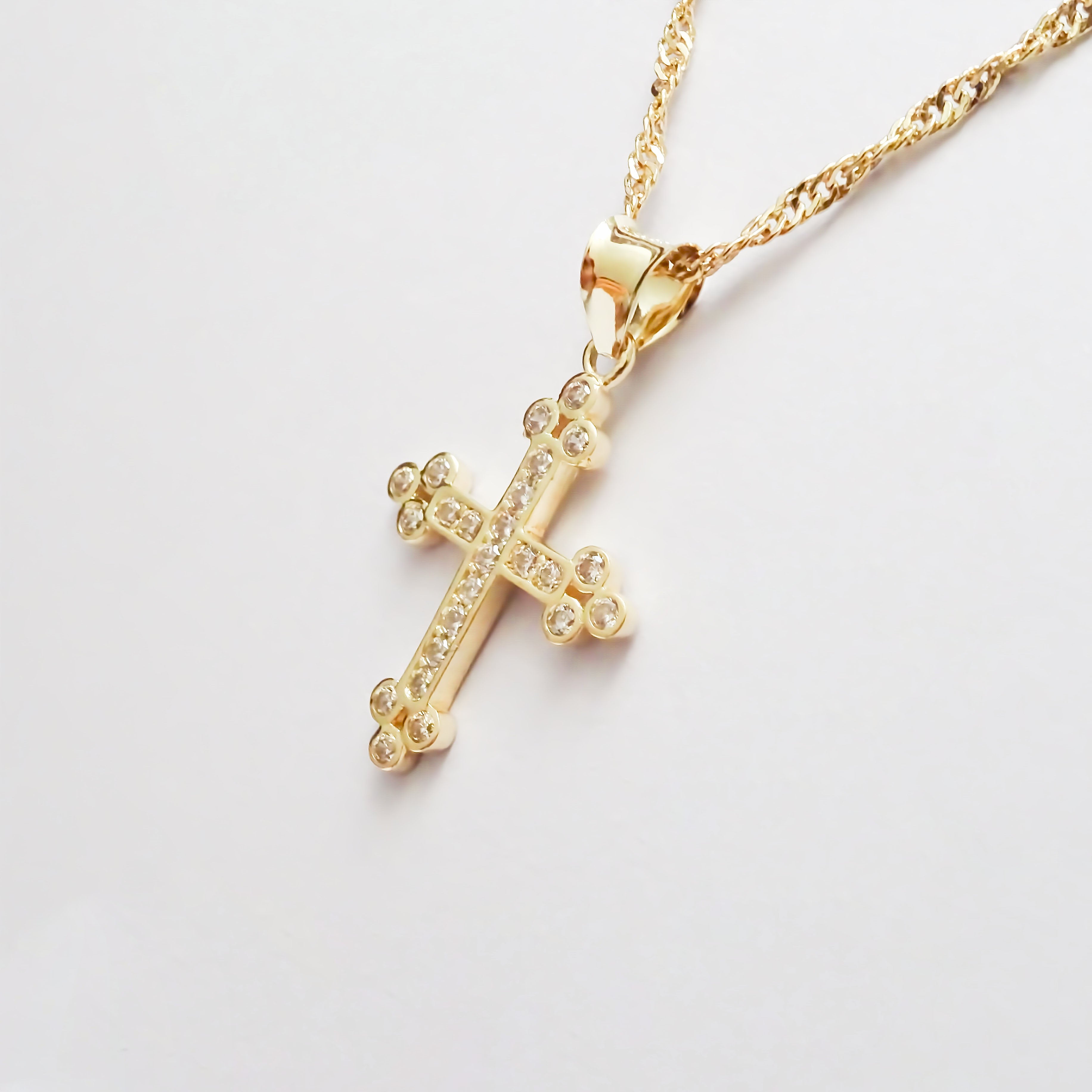 Amor Eterno - Dije Cruz Trébol Piedras / Oro Sólido 10k