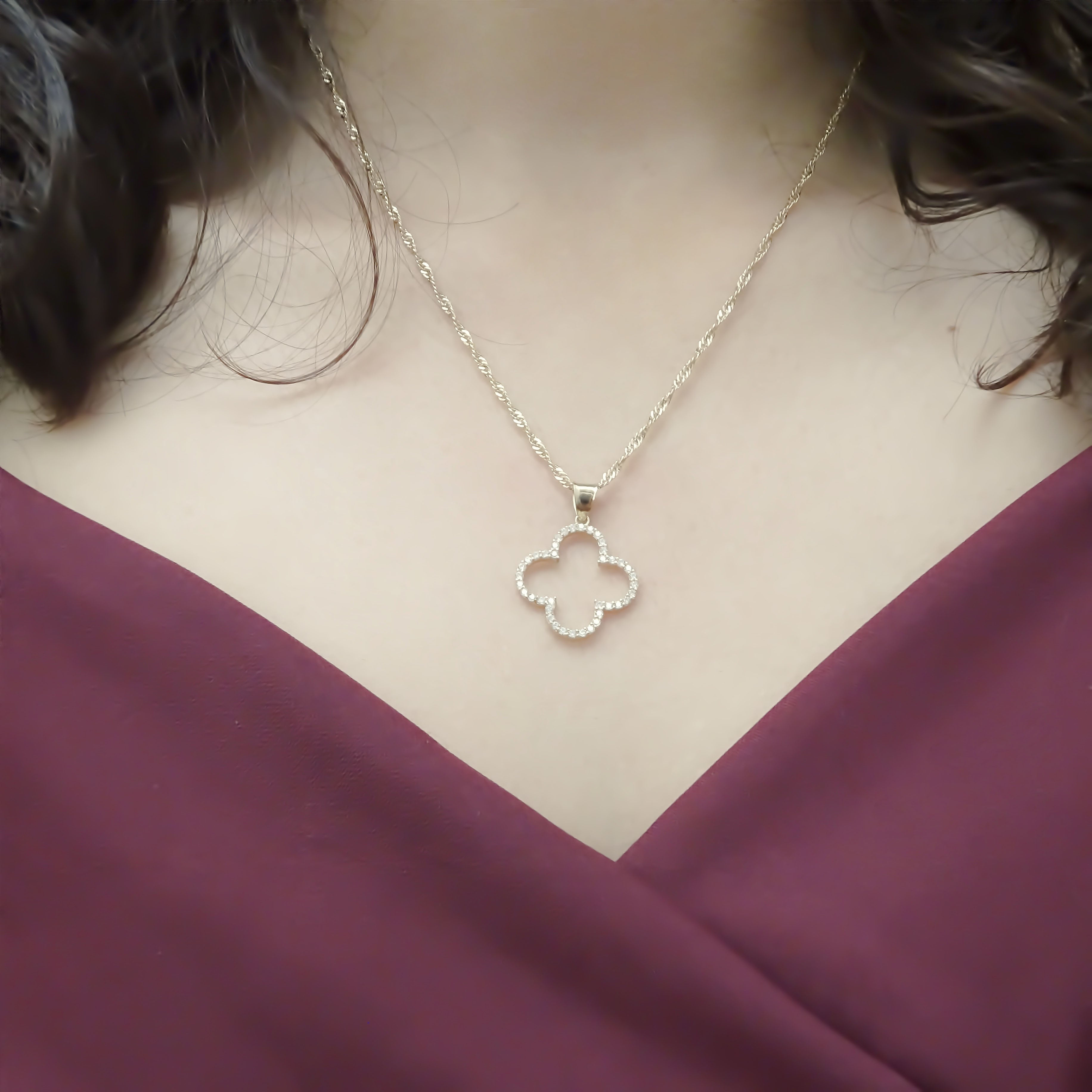 Amor Eterno - Dije Trébol Diamantes / Oro Sólido 10k