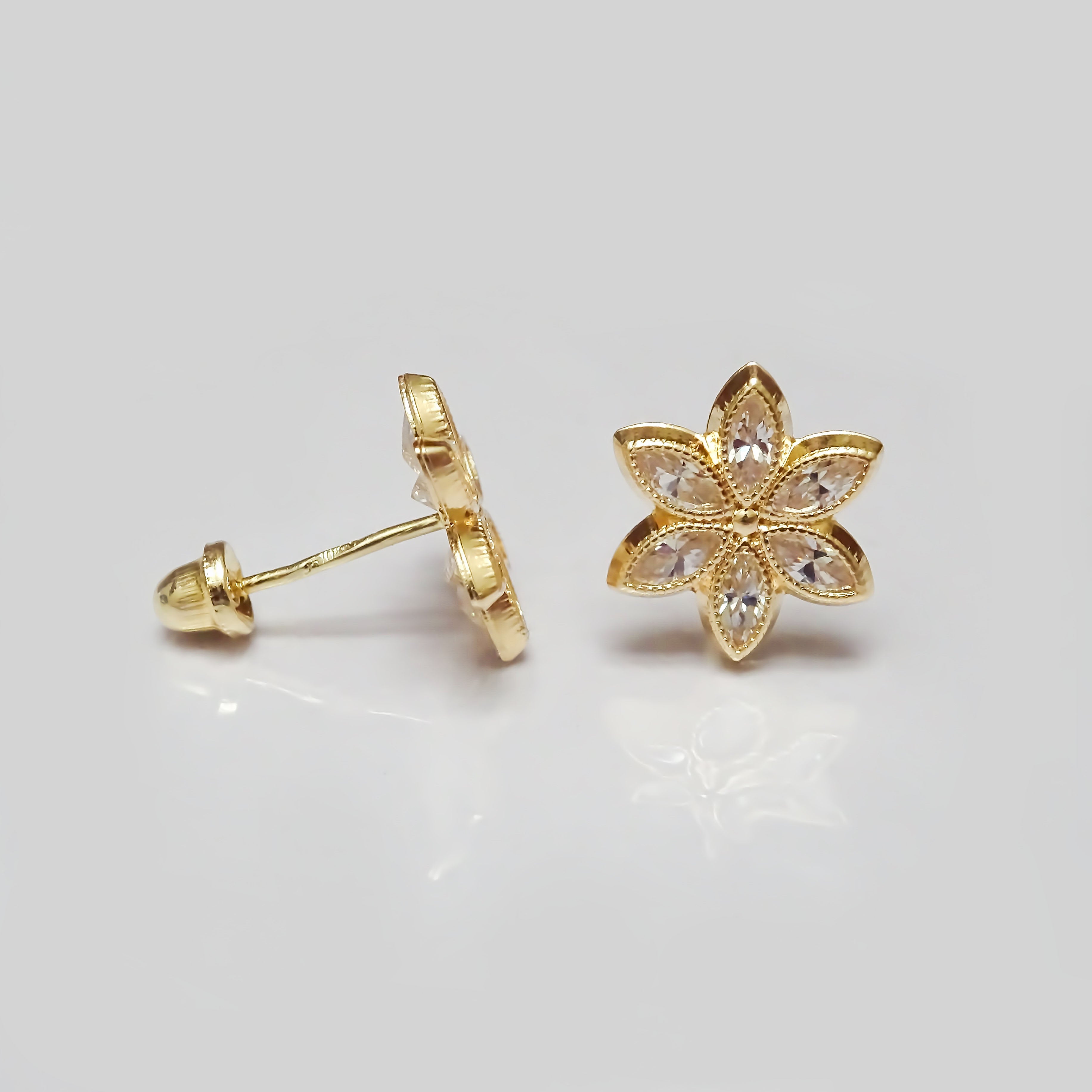 Amor Eterno - Broqueles Flor Eve / Aretes Oro 10k