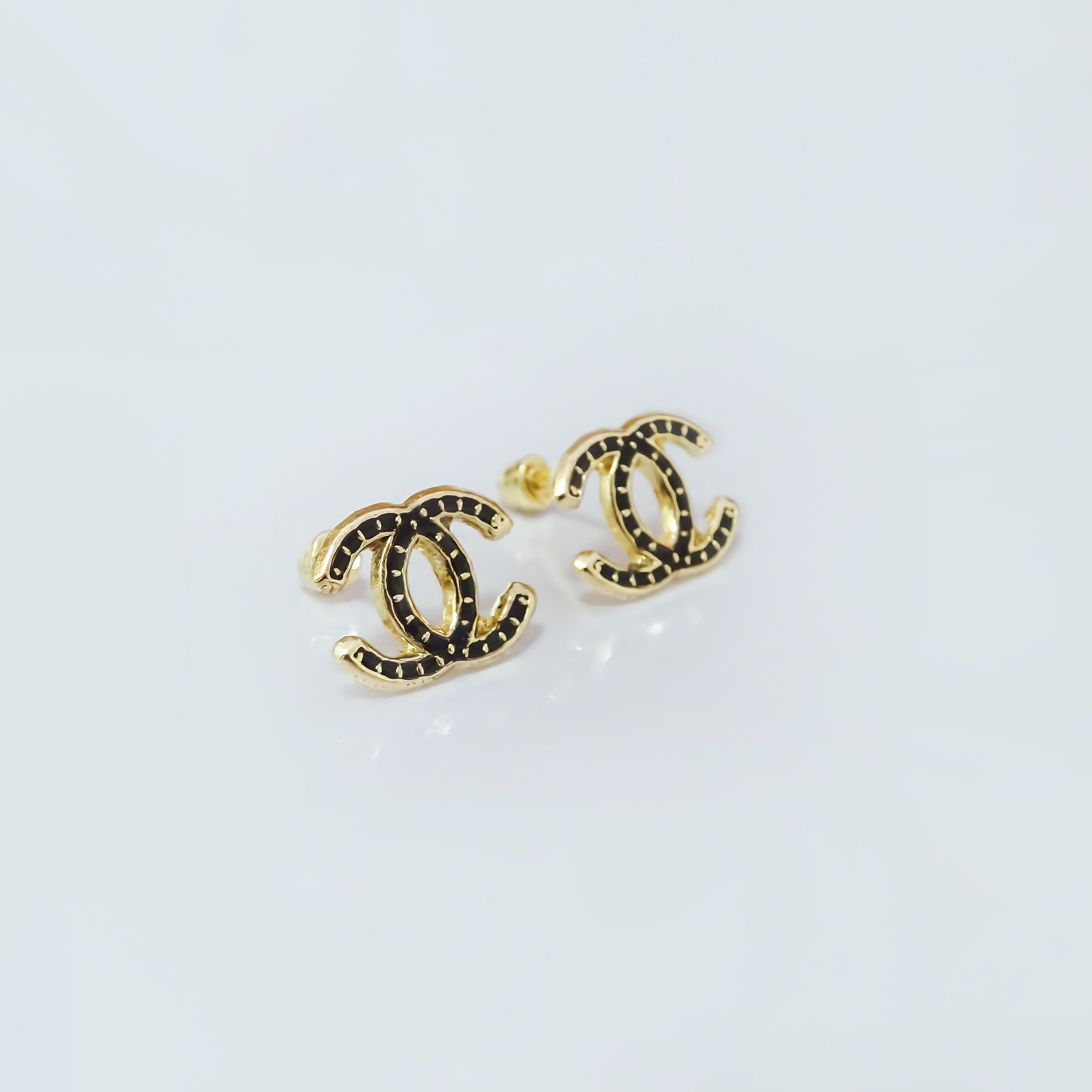 Amor Eterno - Broqueles Cc Esmaltado Aretes / Oro 10k
