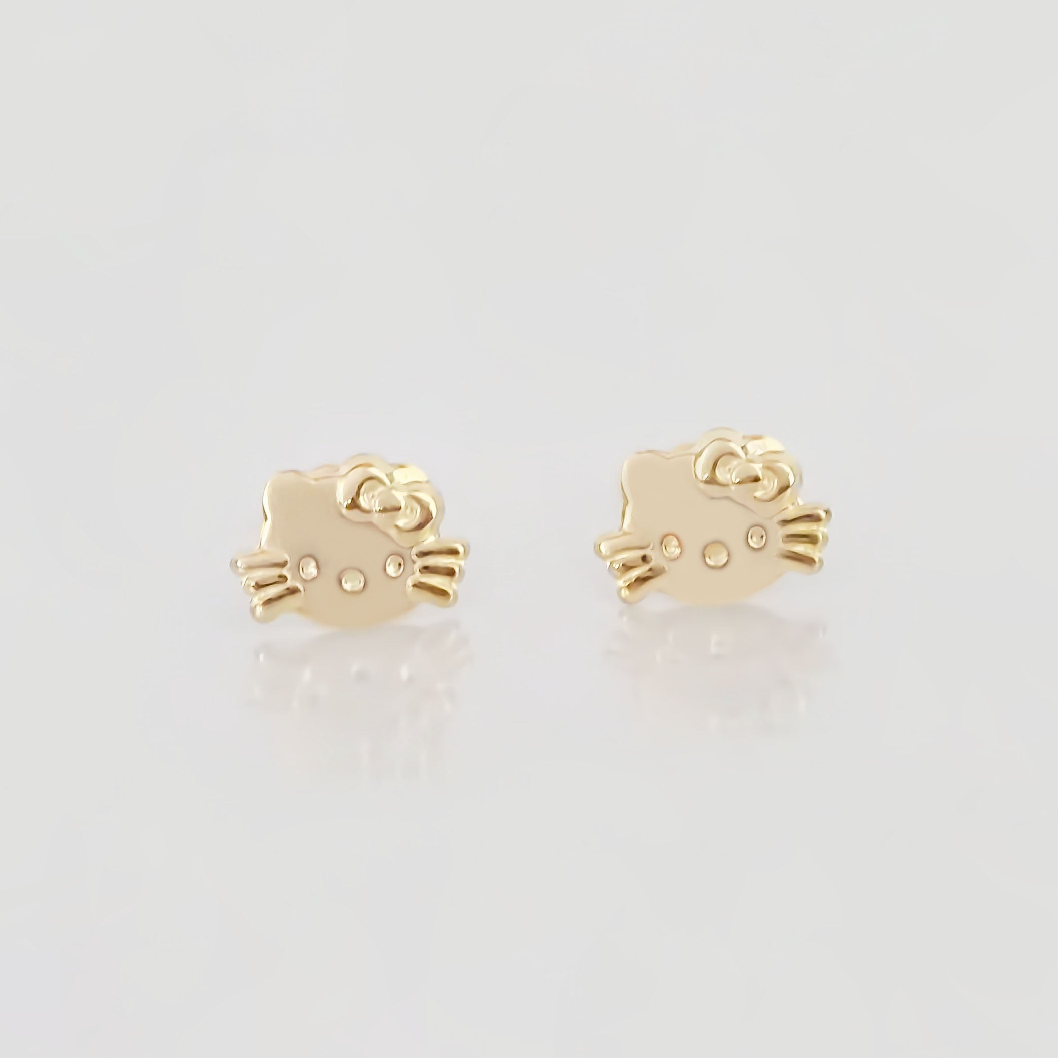 Amor Eterno - Broqueles Kitty Carita Botón / Aretes Oro 10k