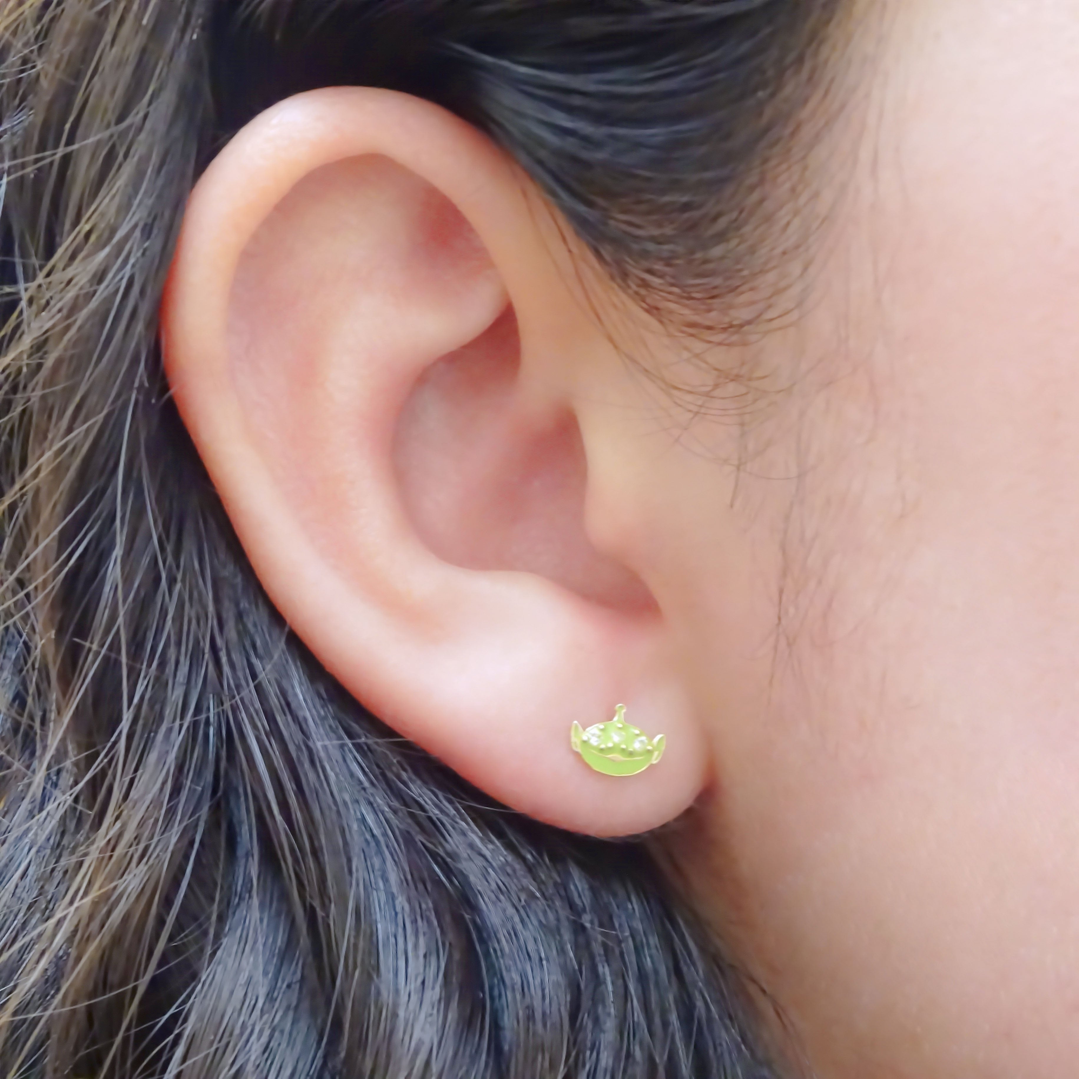 Amor Eterno - Broqueles Alien Toy Story / Aretes Oro 10k