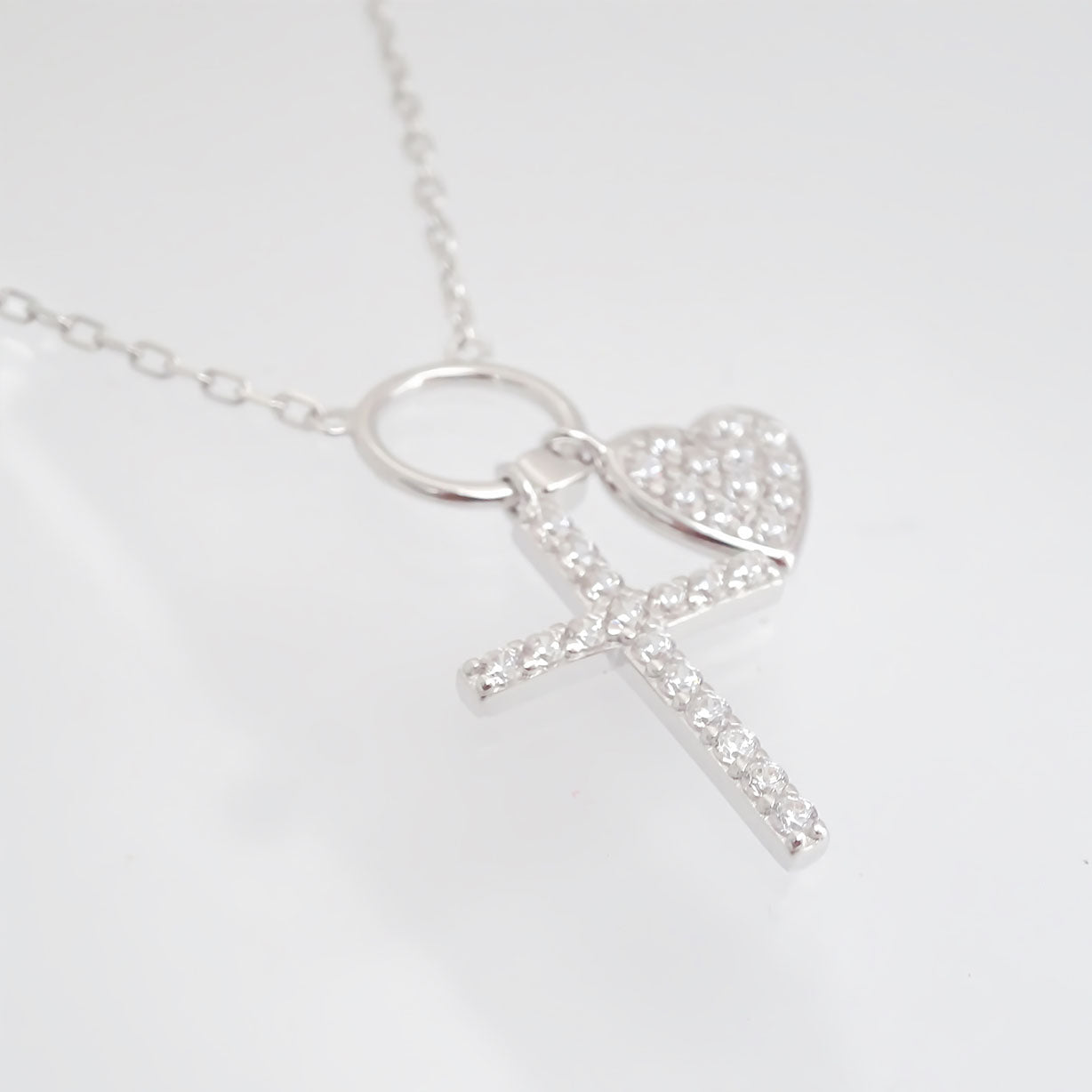 Amor Eterno - Collar Plata / Oro 24k / Cruz Corazón + Regalo