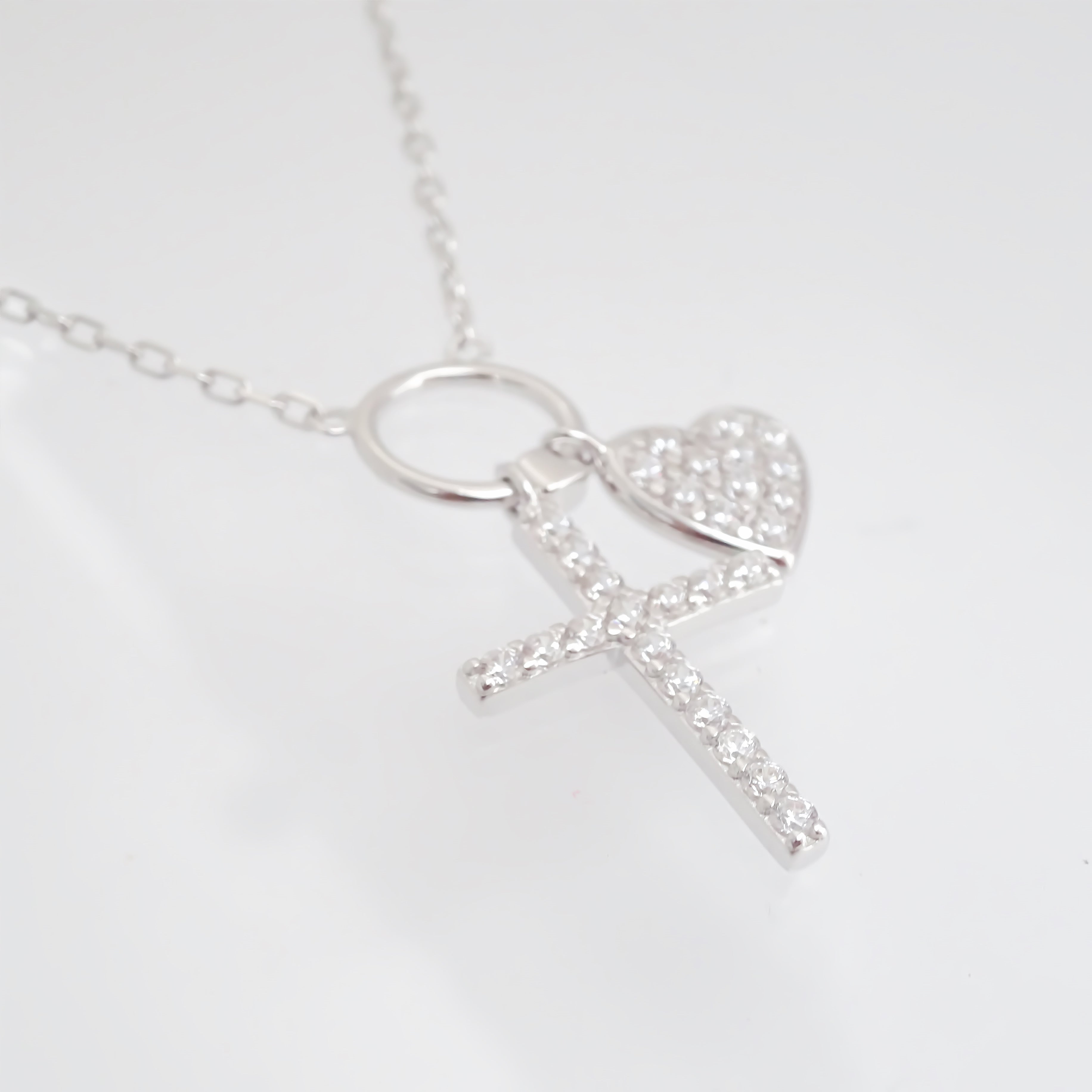 Amor Eterno - Collar Plata / Oro 24k / Cruz Corazón + Regalo