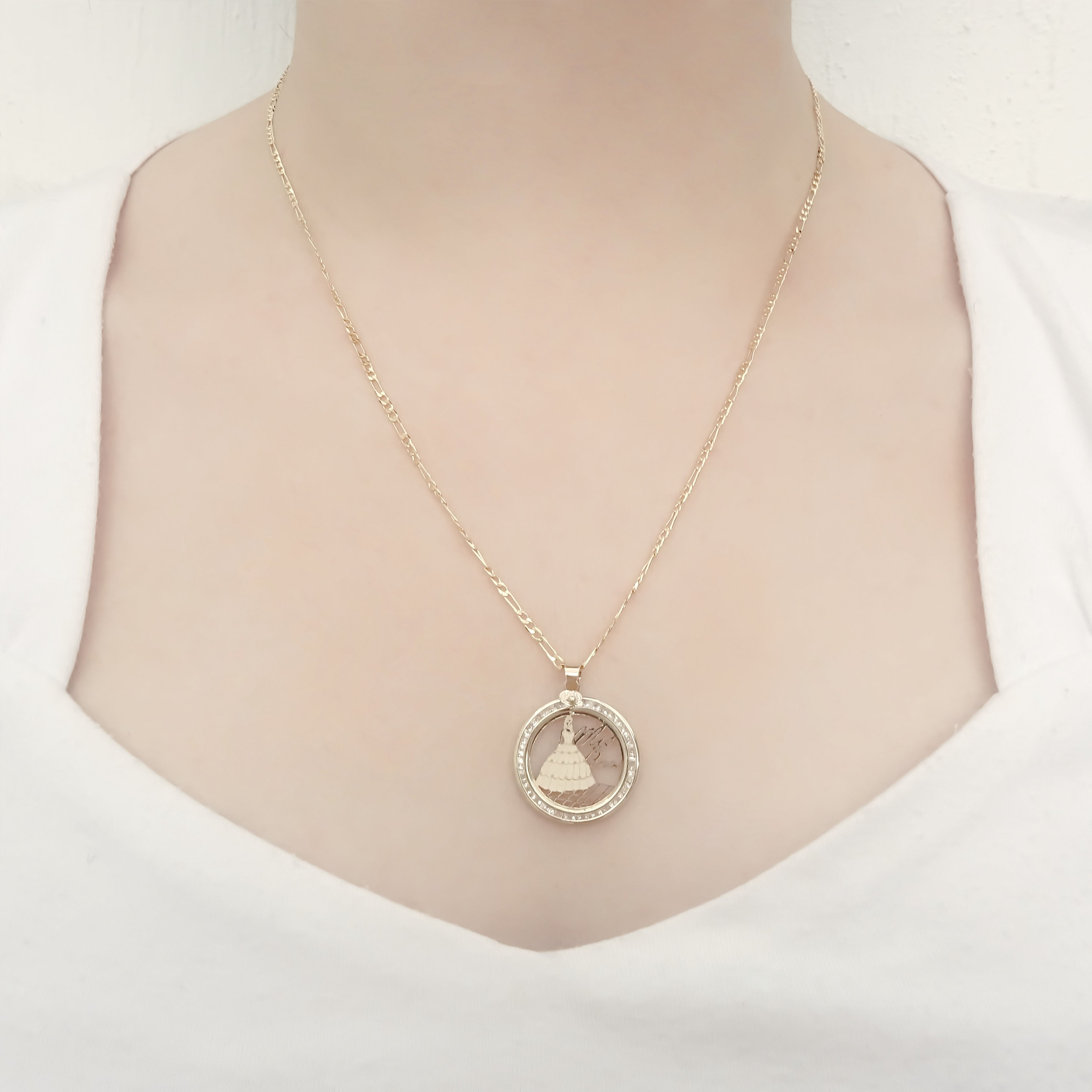 Amor Eterno - Dije XV Años Vestido Largo / Oro 10k + Cadena de Regalo