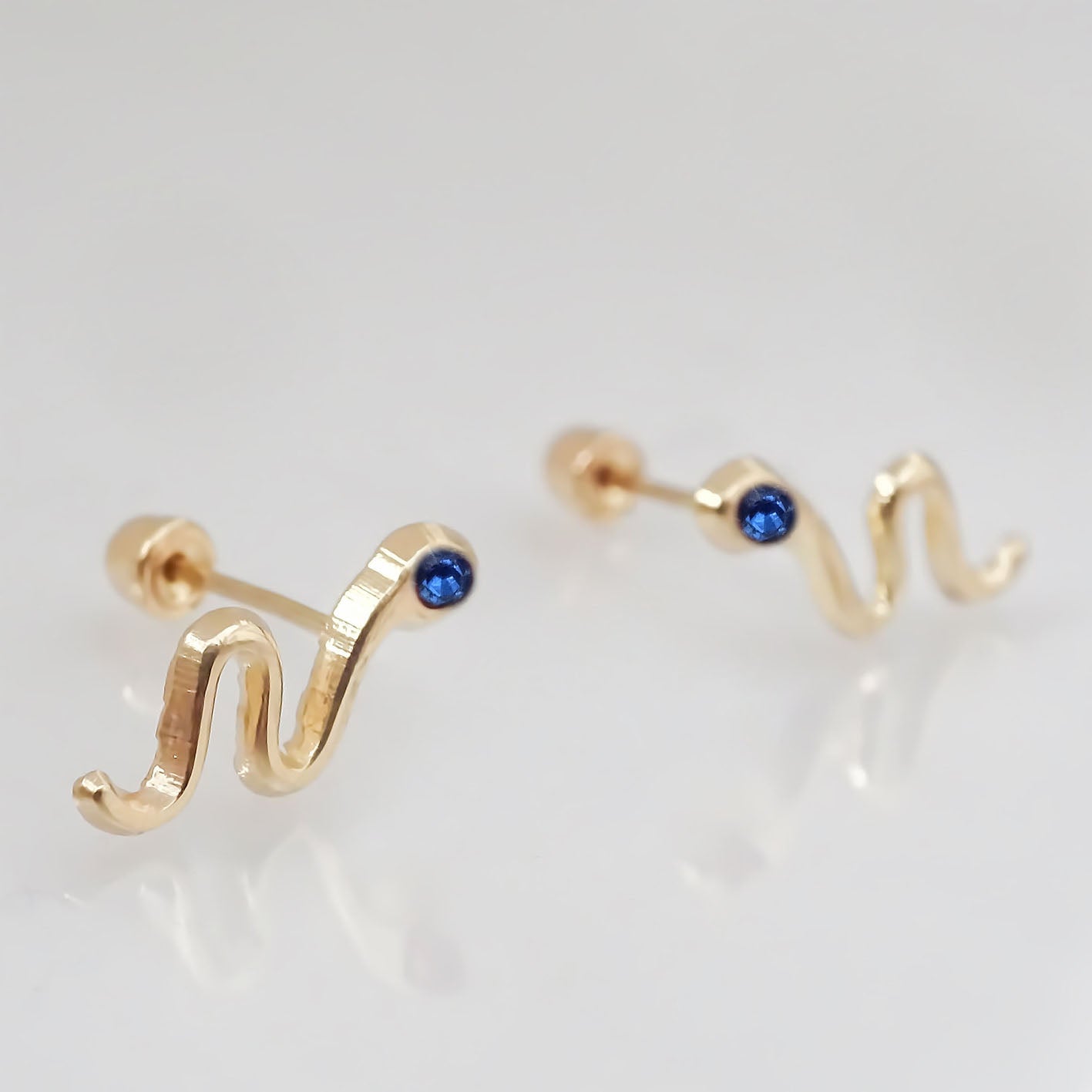 Amor Eterno - Broqueles Serpiente Vibora / Aretes / Oro 10k / Azul