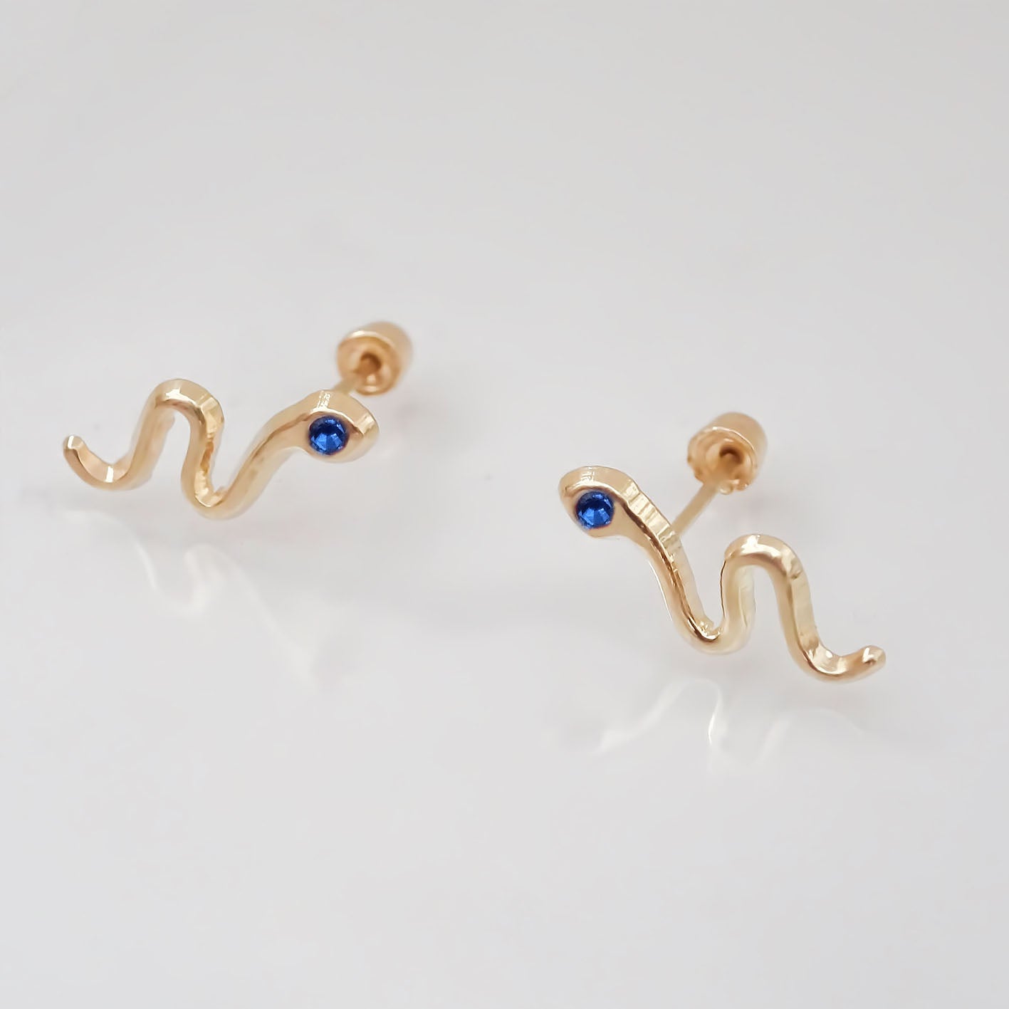 Amor Eterno - Broqueles Serpiente Vibora / Aretes / Oro 10k / Azul