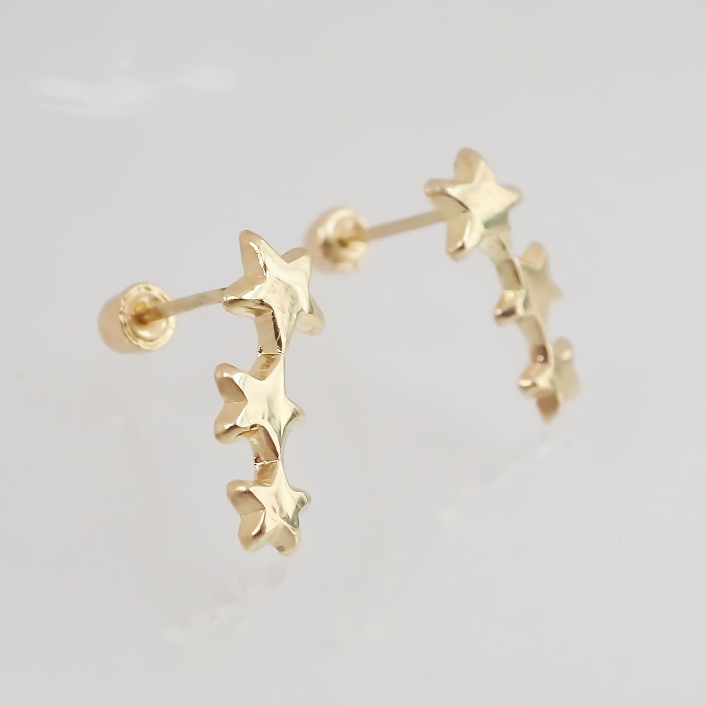 Amor Eterno - Broqueles Estrella Fugaz 3 / Aretes / Oro 10k
