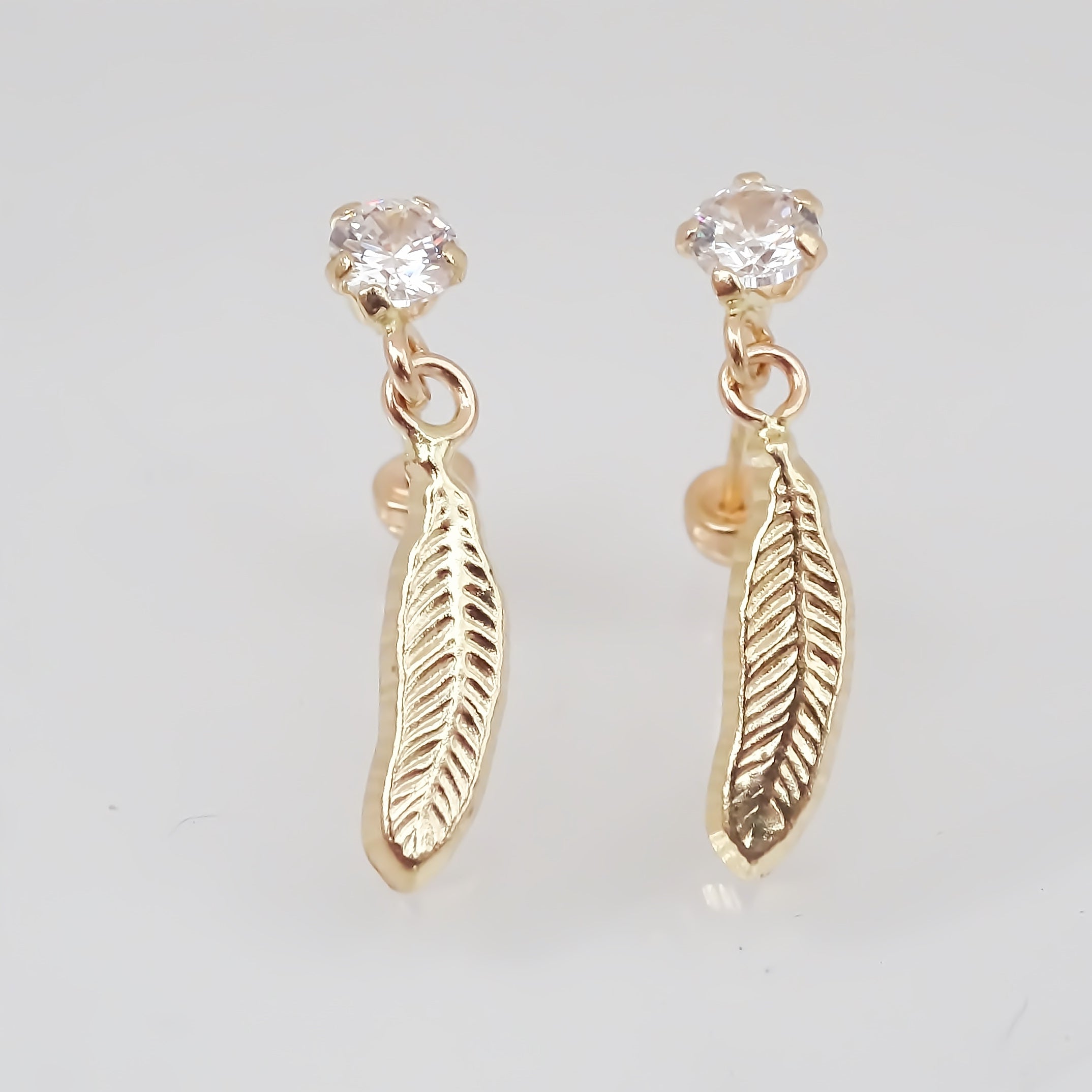 Amor Eterno - Broqueles Pluma Atrapasueño / Aretes / Oro 10k