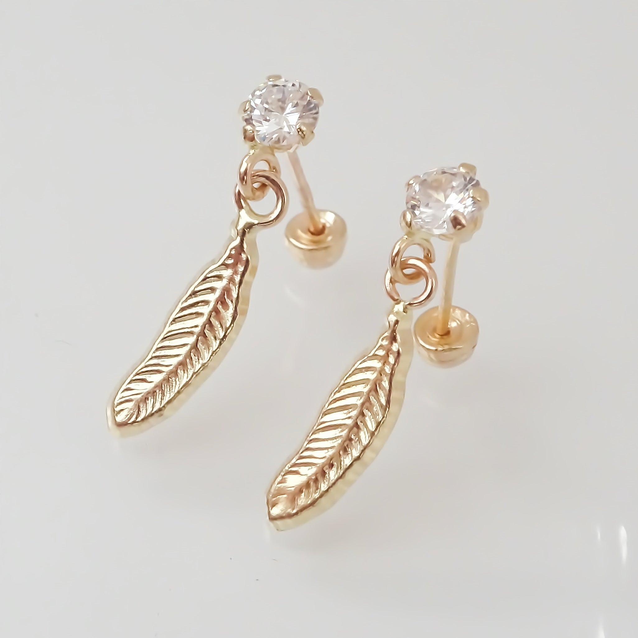Amor Eterno - Broqueles Pluma Atrapasueño / Aretes / Oro 10k