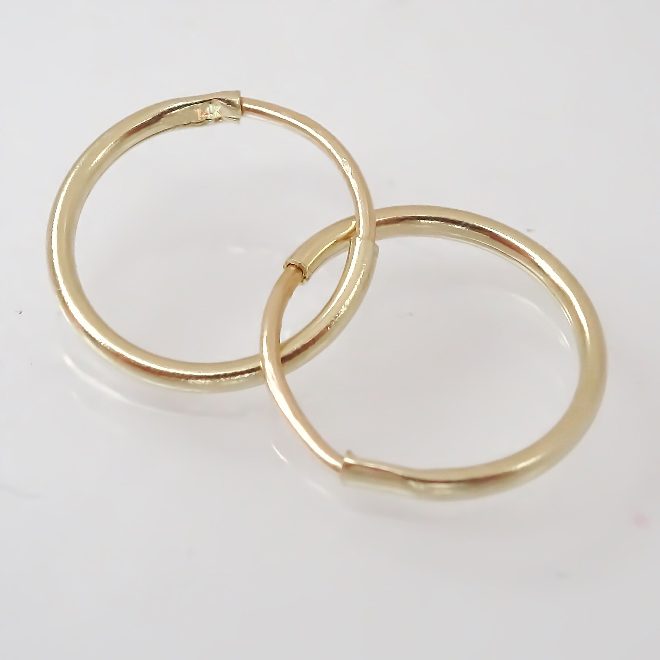 Amor Eterno - Arracadas / Piercing / Aretes / Oro 14k / 7mm / Amarillo