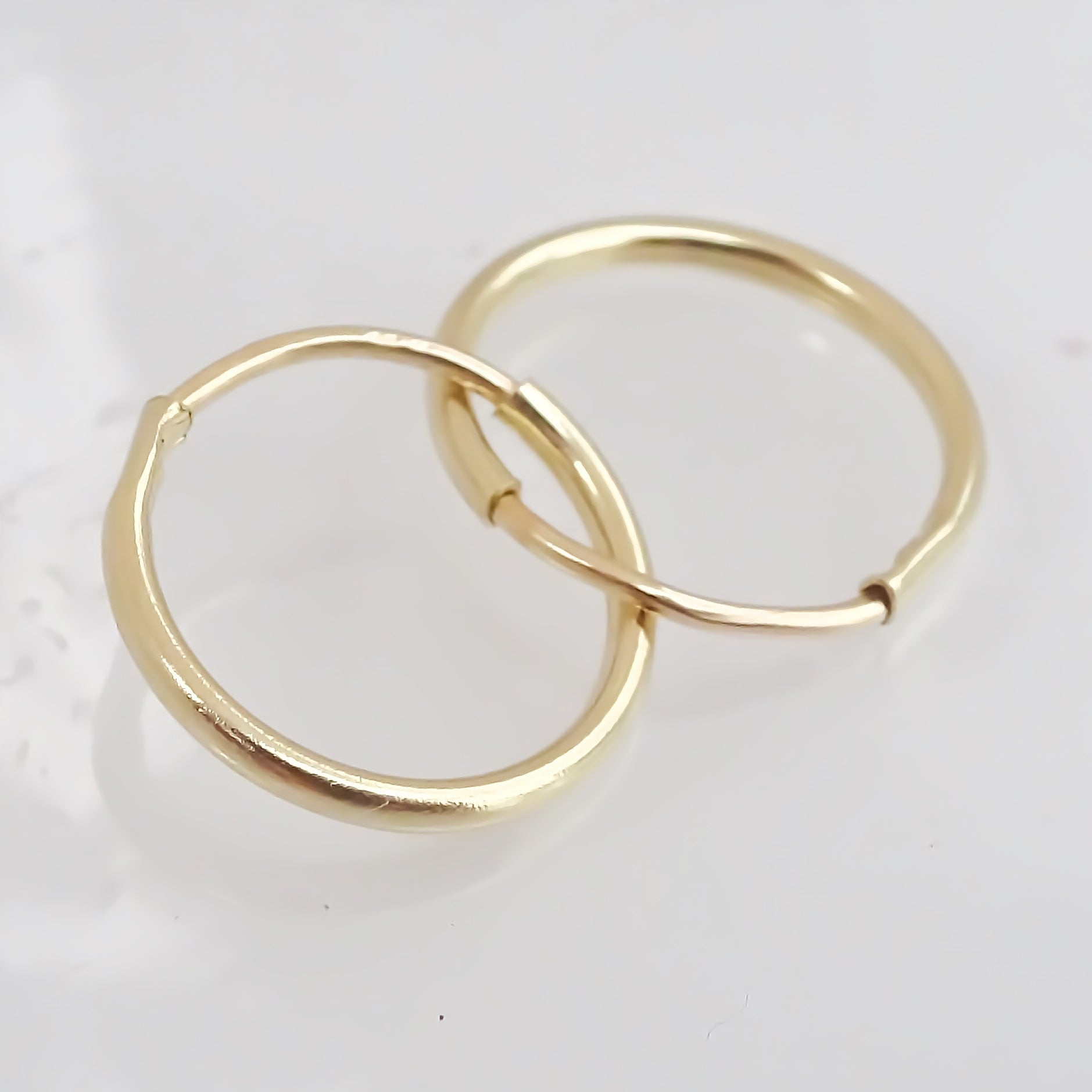 Arracadas lisas 1 cm Oro amarillo 10k.