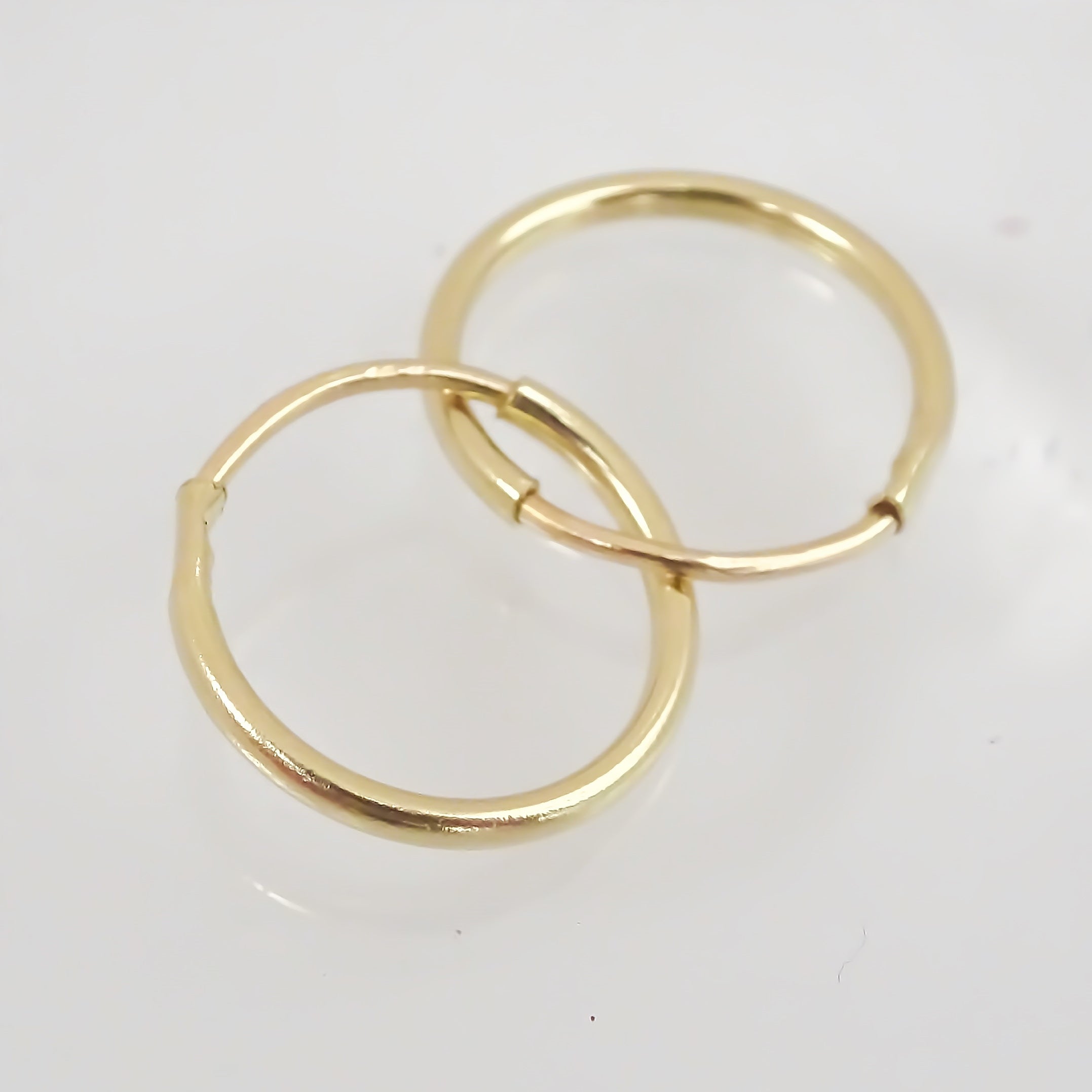 Arracadas lisas 2 cm Oro amarillo 10k.