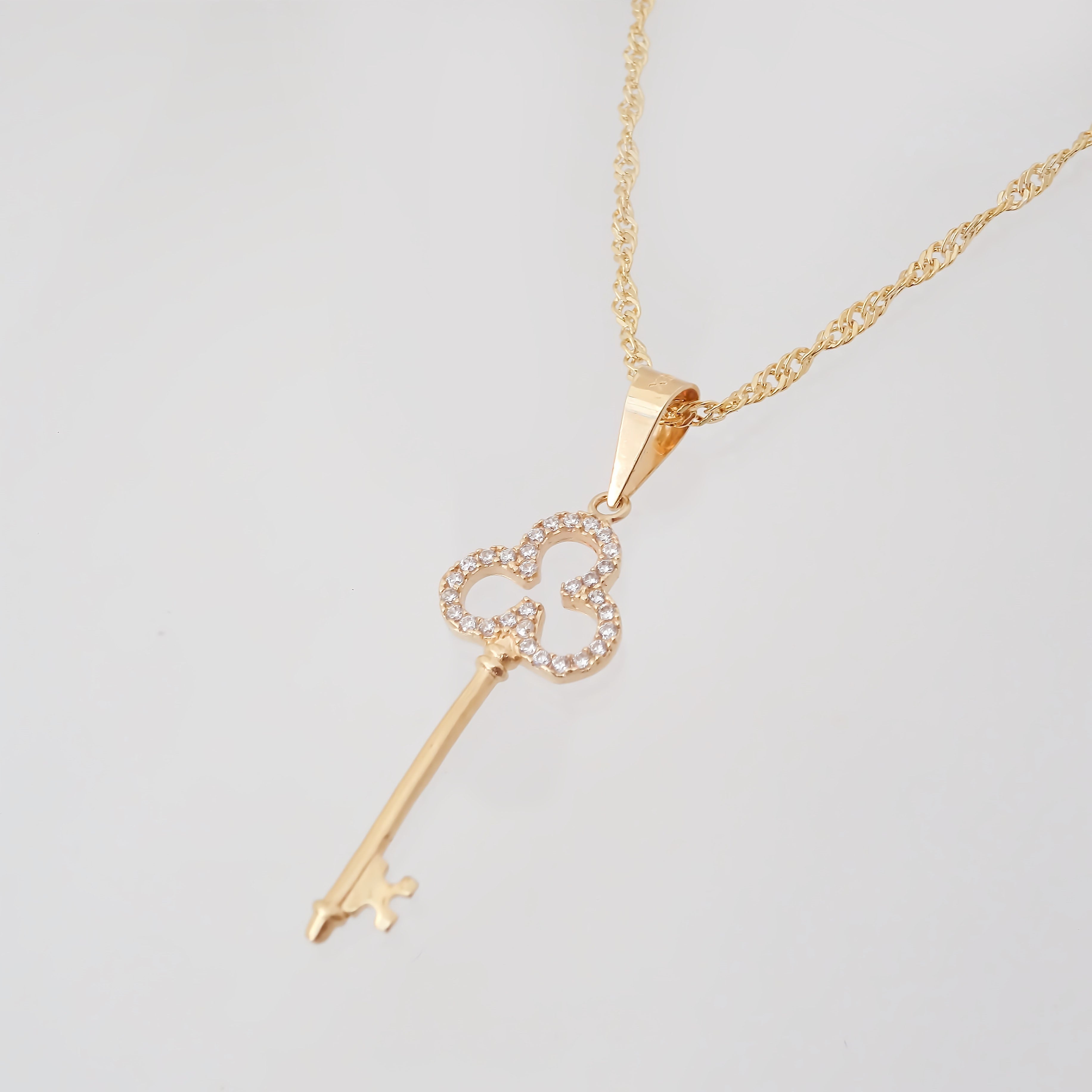 Amor Eterno - Dije Llave Diamante / Oro 10k Solido