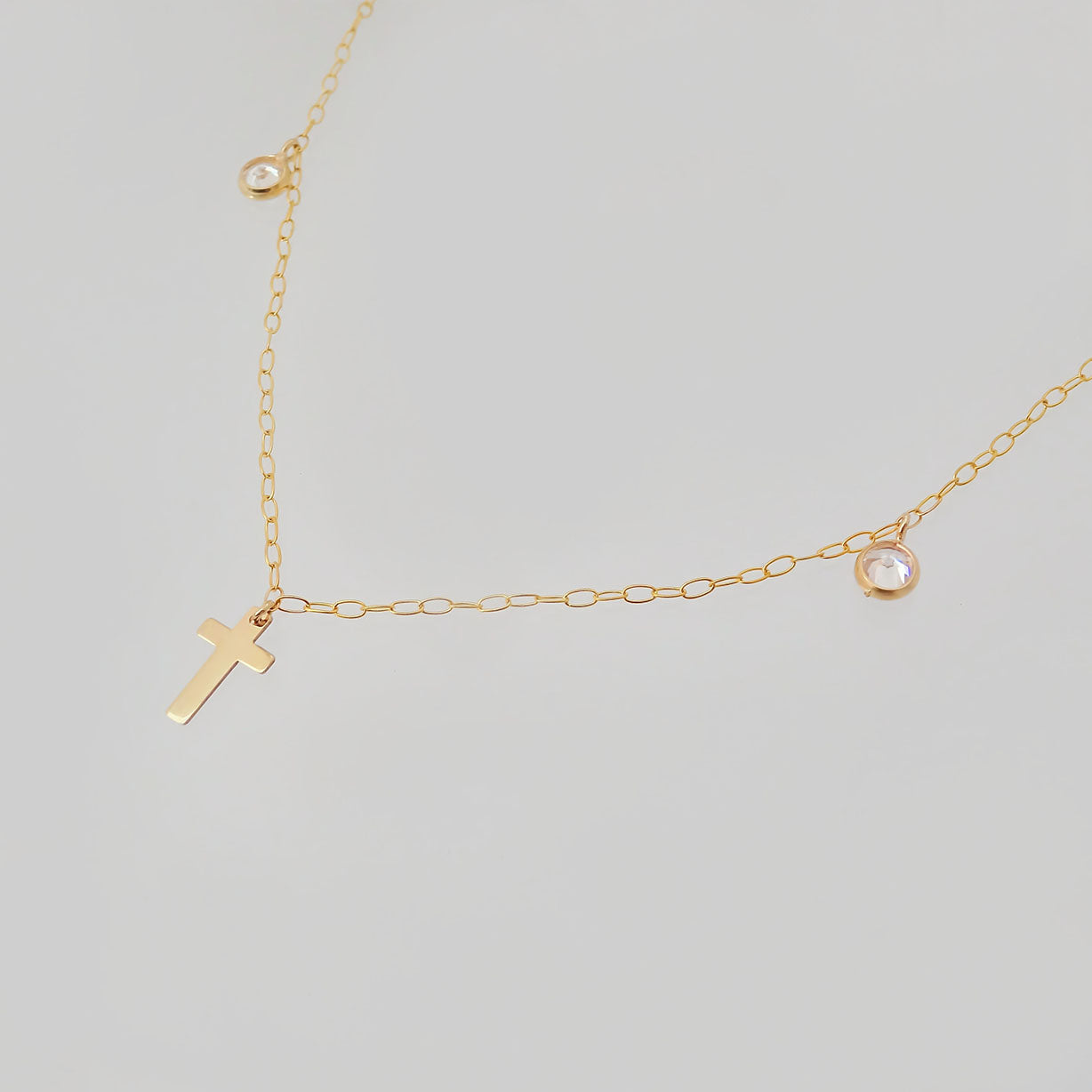 Amor Eterno - Gargantilla Cruz Diamante / Oro Sólido 10k