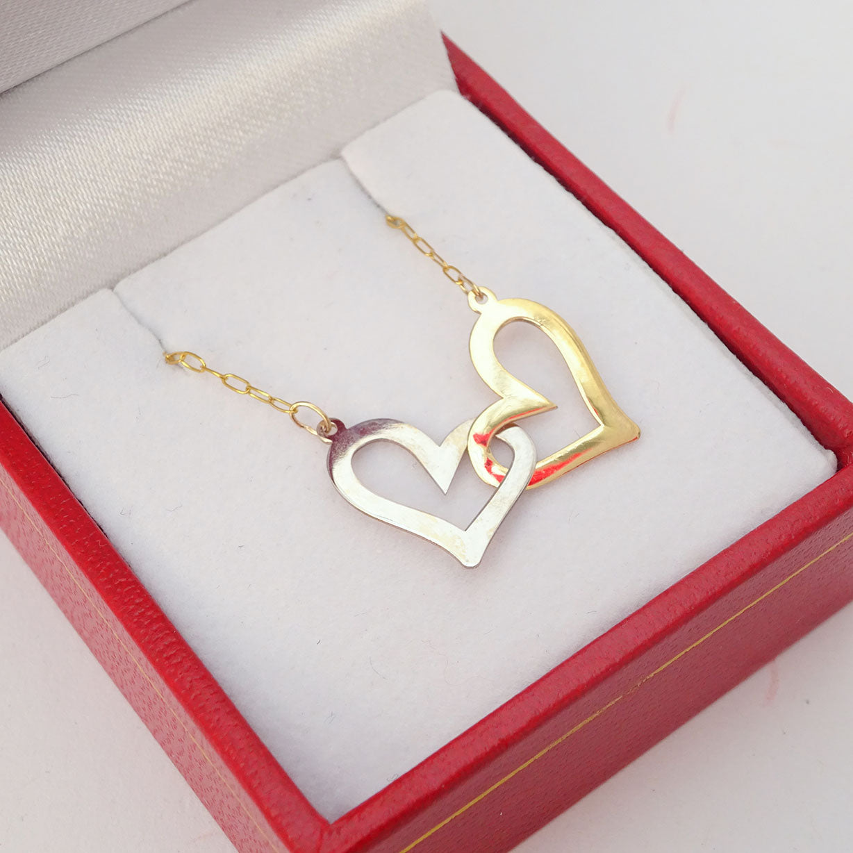 Amor Eterno - Gargantilla Corazones / 2 Oros Sólido 10k