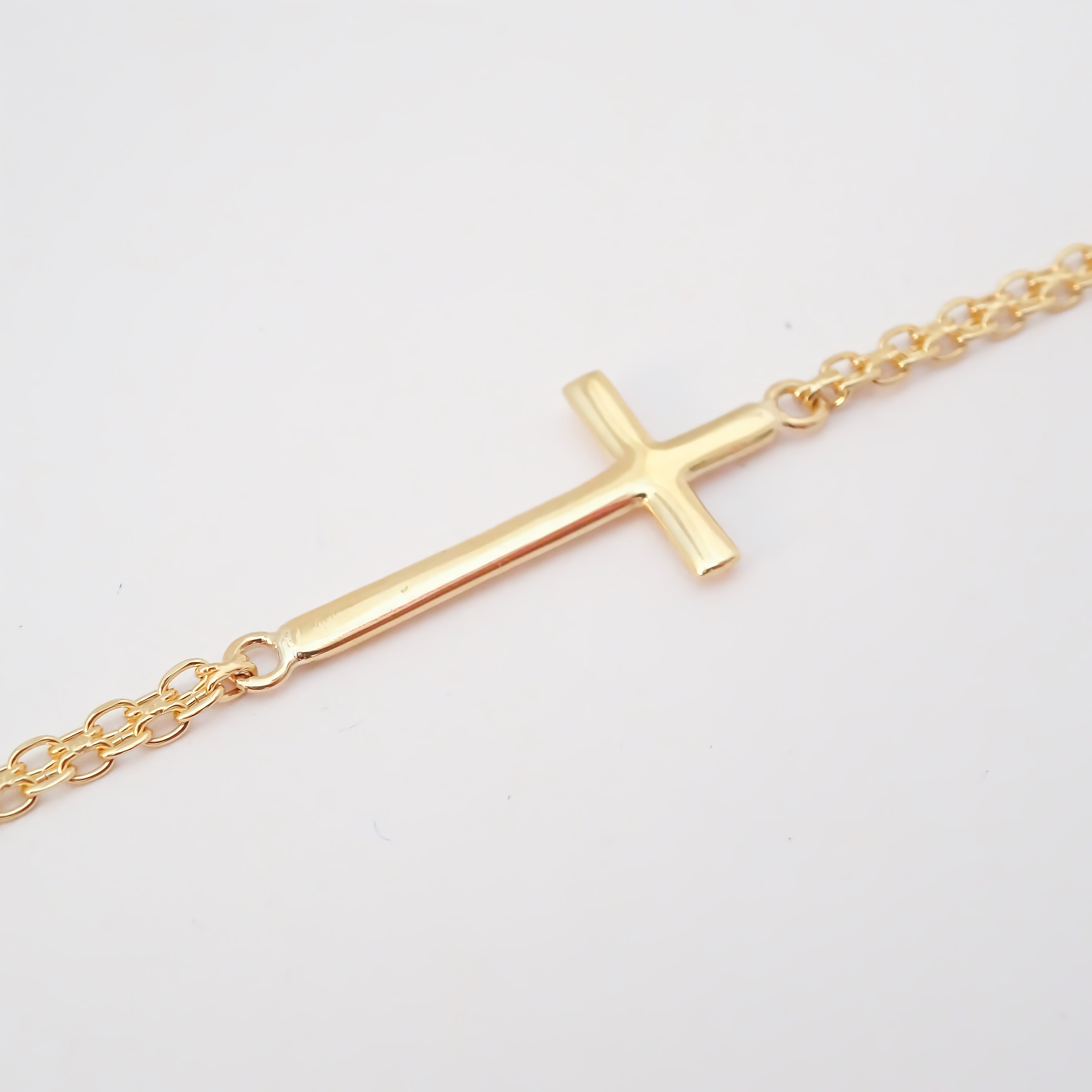 Amor Eterno - Pulsera Cruz / Oro Sólido 10k