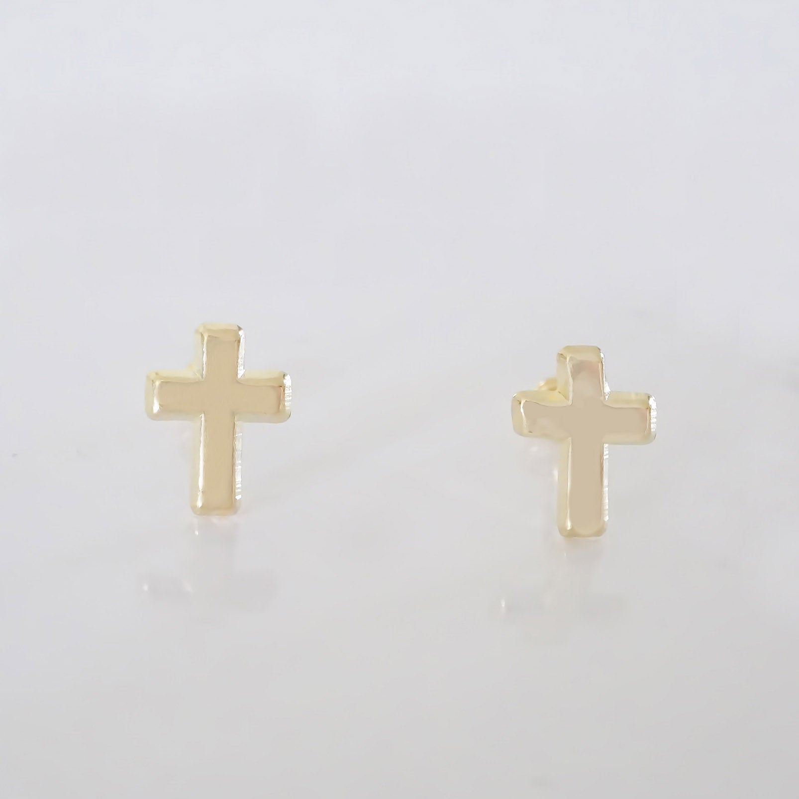 Amor Eterno - Broqueles Par Cruz / Aretes / Oro 10k