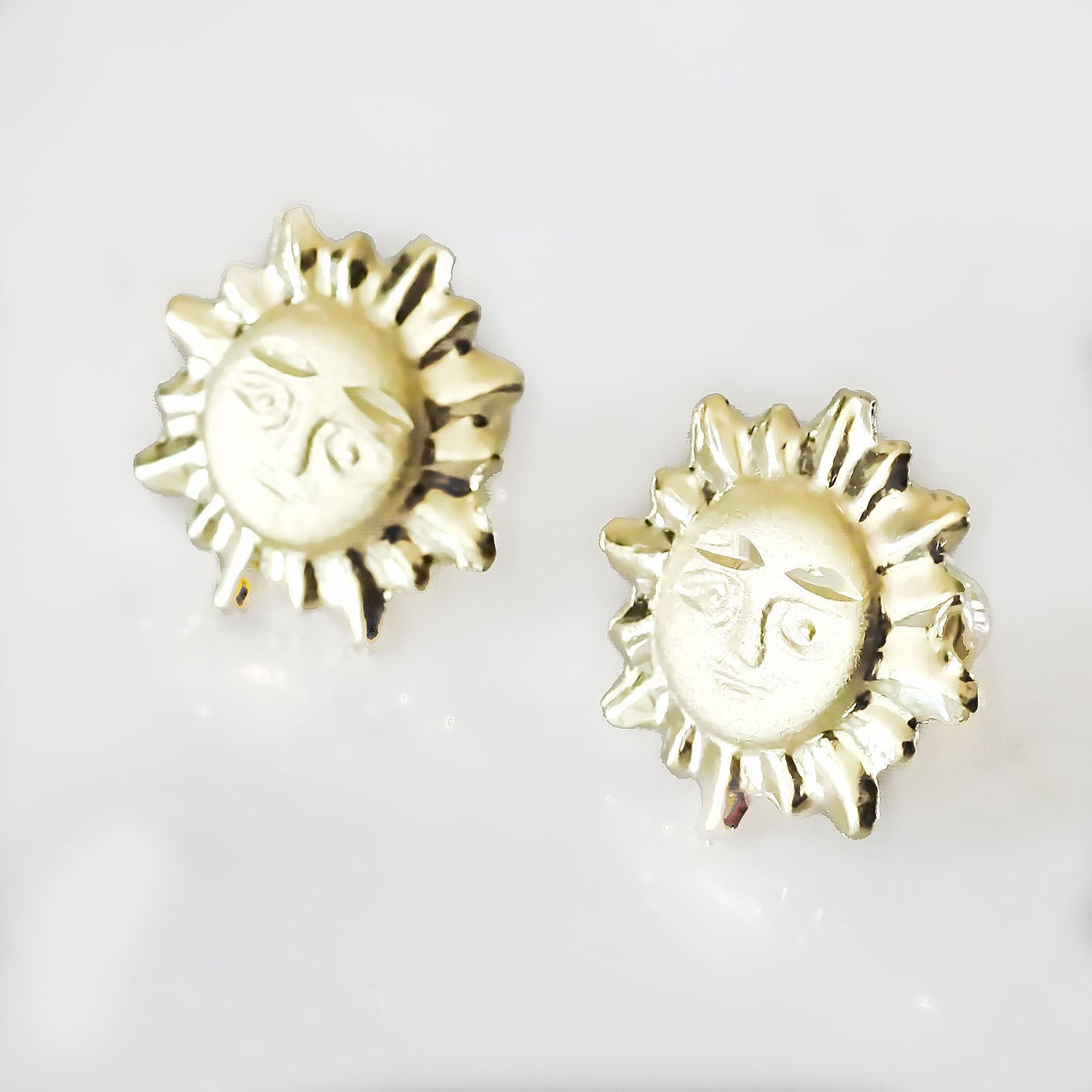 Amor Eterno - Broqueles / Aretes Par Oro 10k / Sol