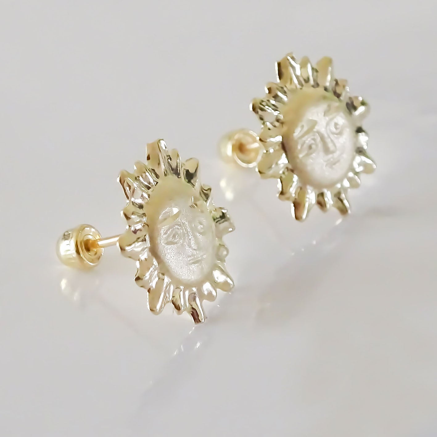 Amor Eterno - Broqueles / Aretes Par Oro 10k / Sol