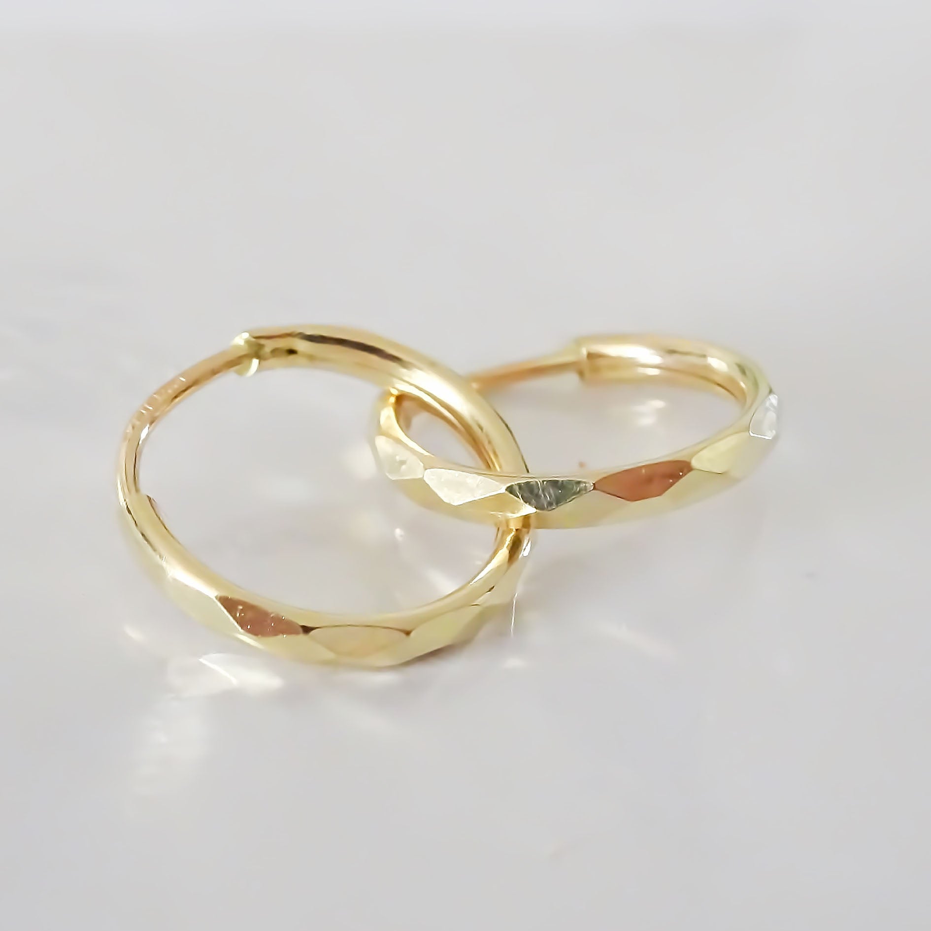Amor Eterno - Arracadas / Piercing / Facetado 1.1 cm / Oro 10k