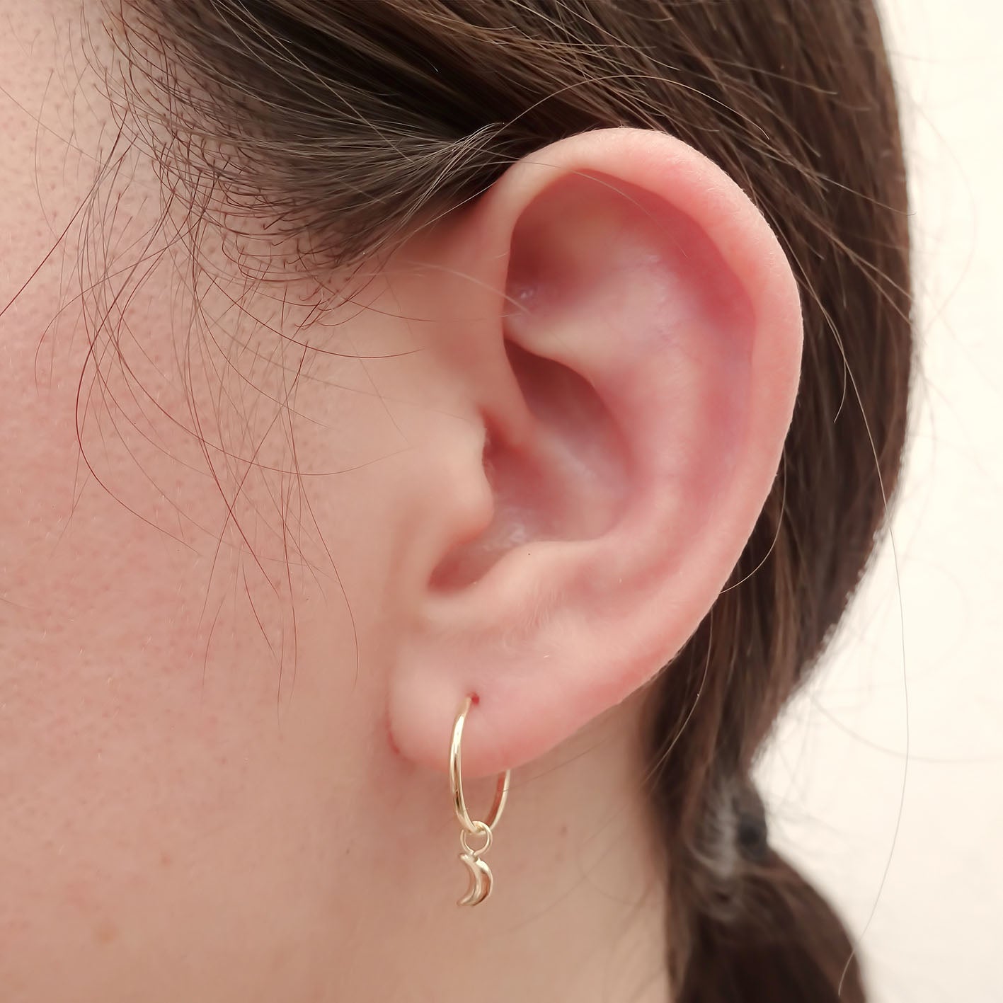 Amor Eterno - Dije con Arracada Luna / Oro 10k + Regalo