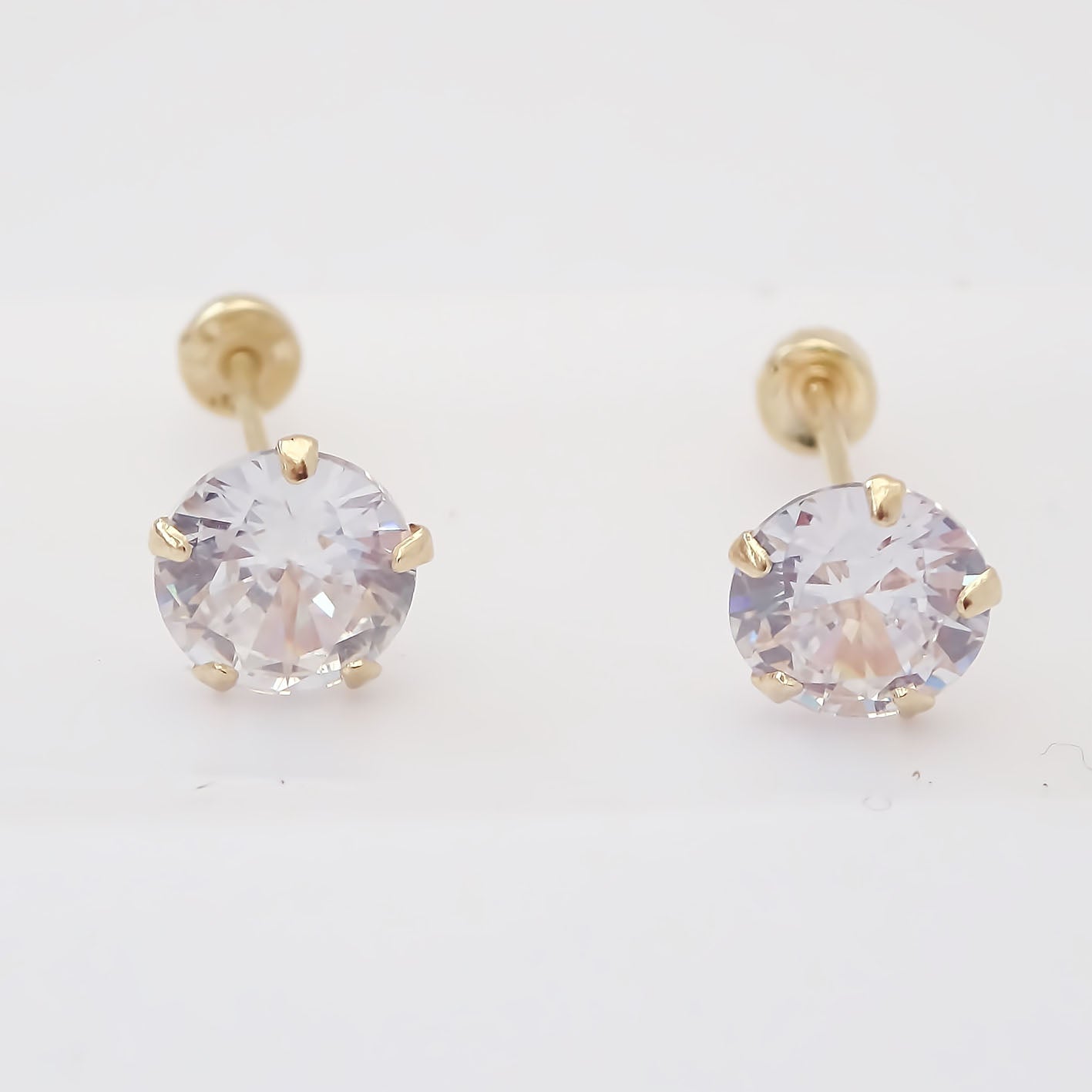 Amor Eterno - Broqueles Recto 5mm / Aretes / Oro 10k