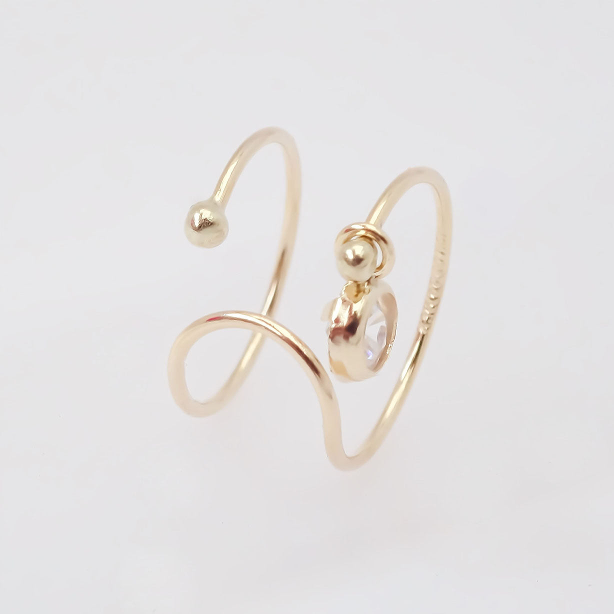 Amor Eterno - Earcuff Bisel / Falsa Perforación / Oro 10k