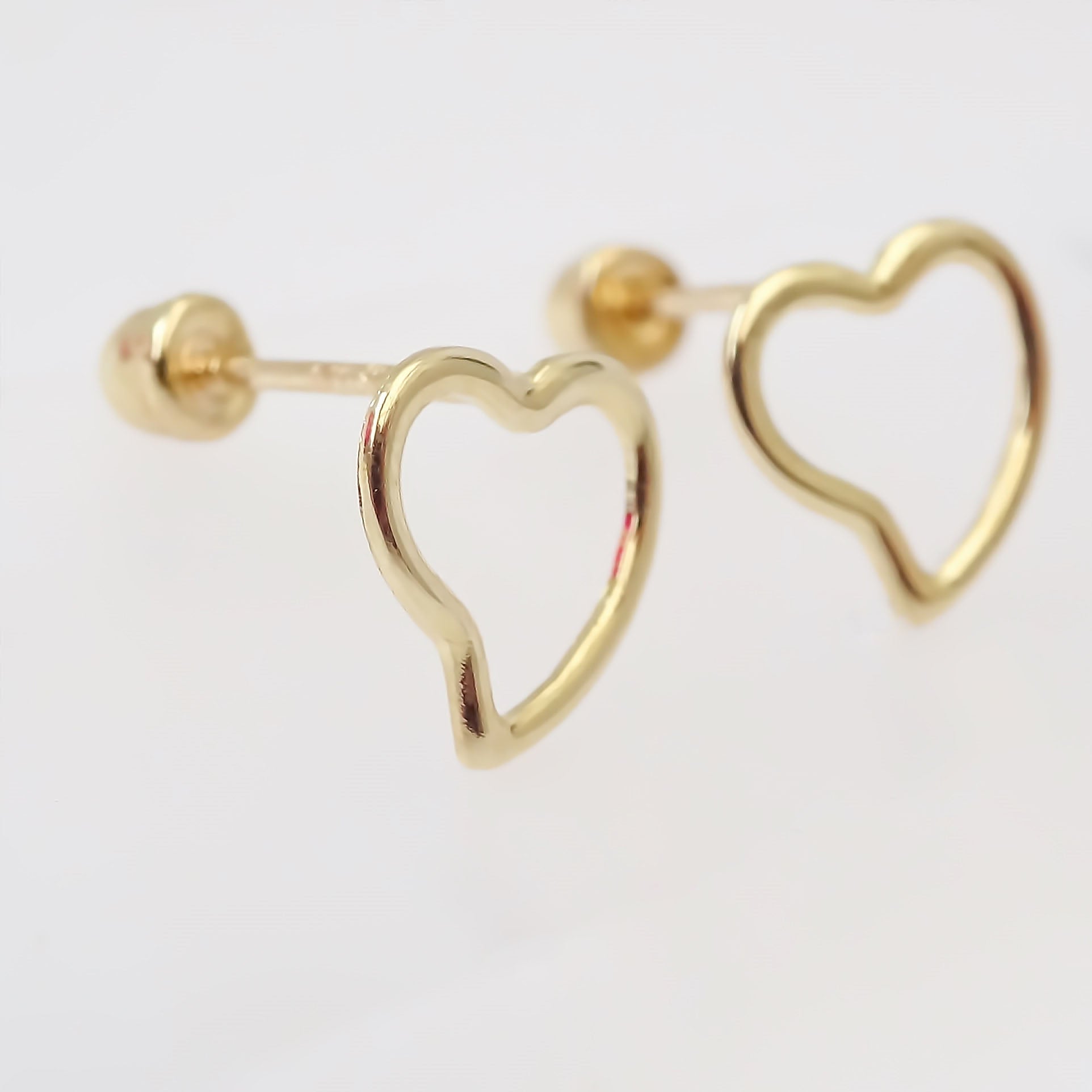 Amor Eterno - Broqueles Corazón Cursiva Aretes Oro Sólid 10k