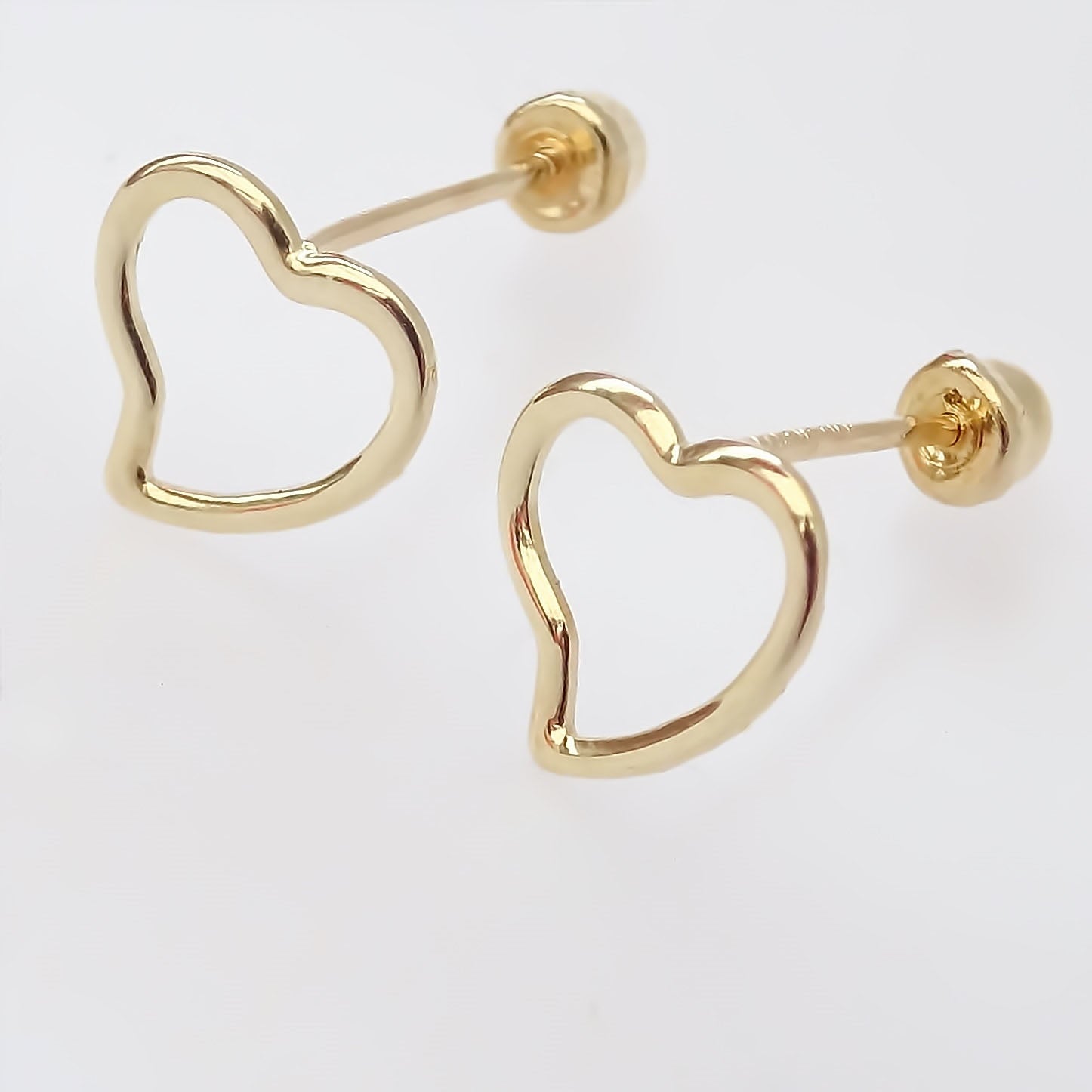 Amor Eterno - Broqueles Corazón Cursiva Aretes Oro Sólid 10k