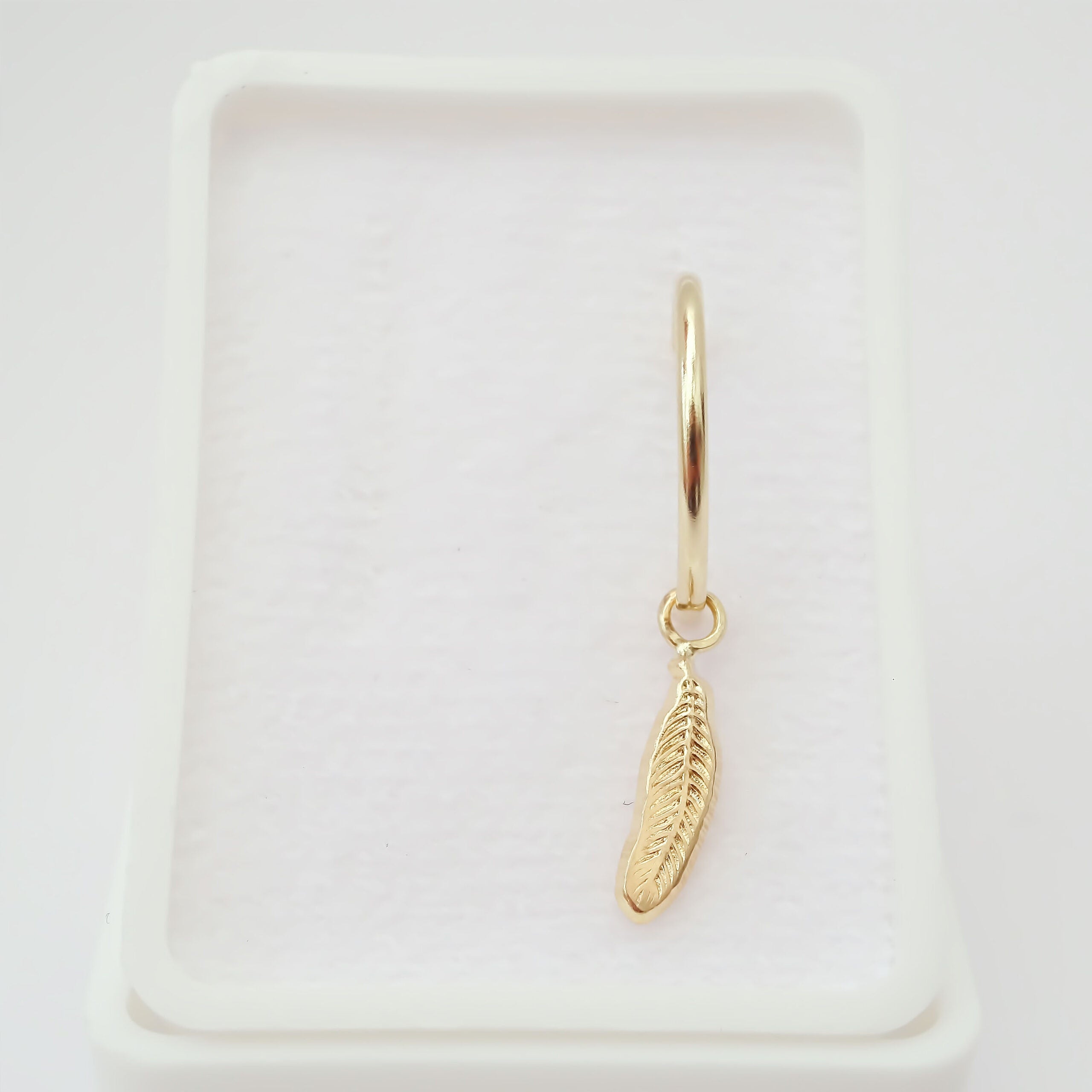 Amor Eterno - 2 Dijes Para Arracada Pluma / Oro 10k