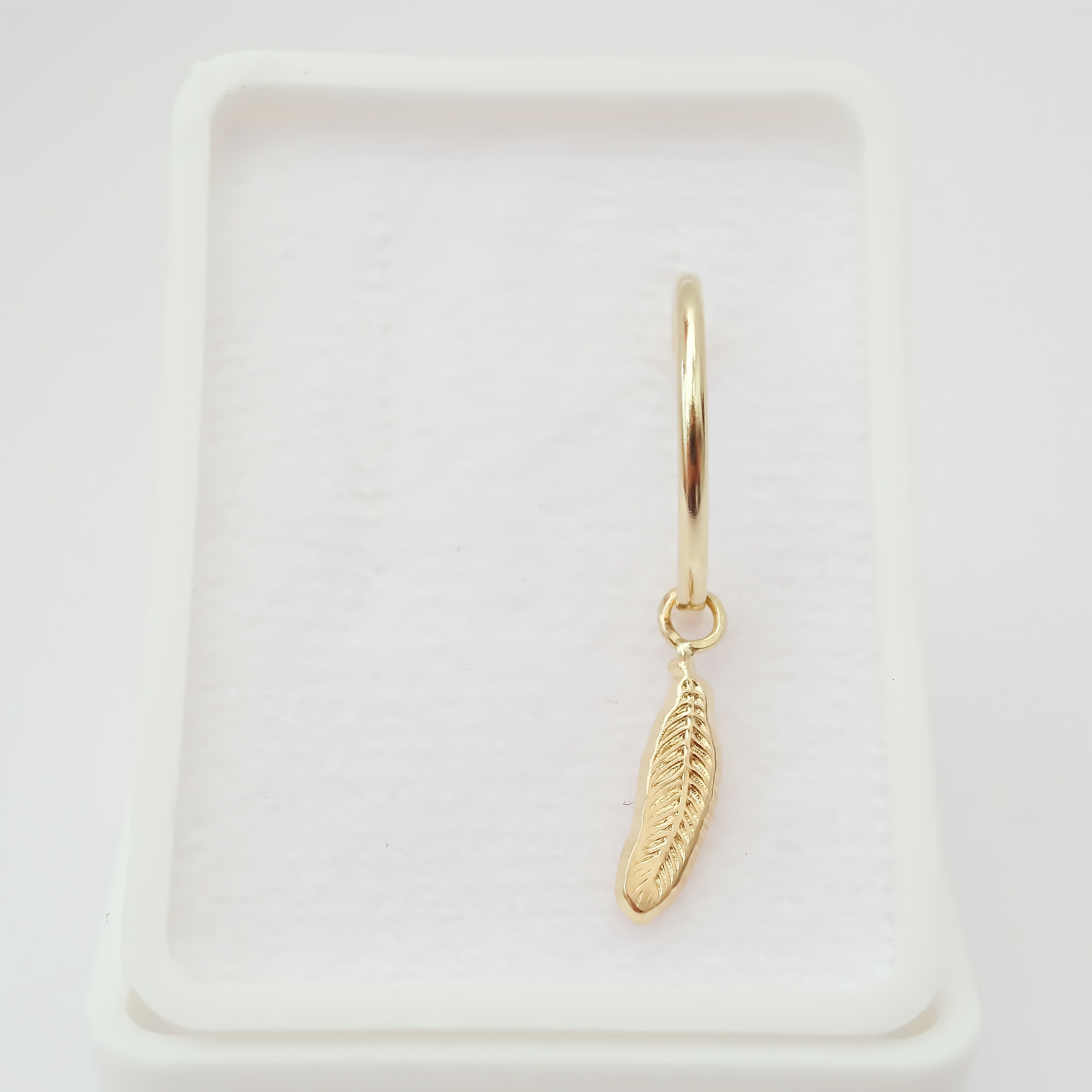 Amor Eterno - 2 Dijes Para Arracada Pluma / Oro 10k