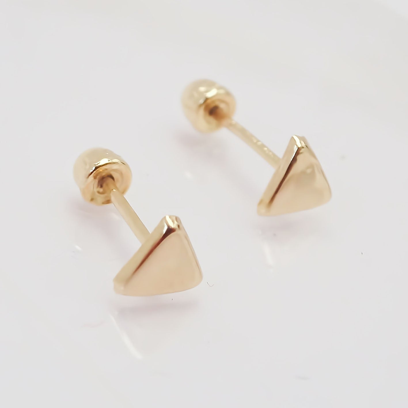 Amor Eterno - Broqueles Triángulo Basic / Aretes / Oro 10k