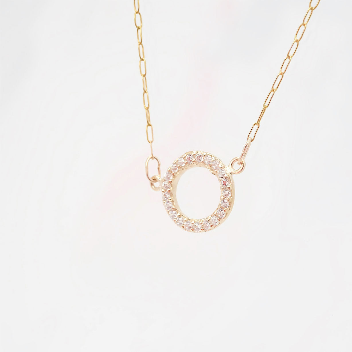 Amor Eterno - Gargantilla Elegante / Circulo Sólido 10k