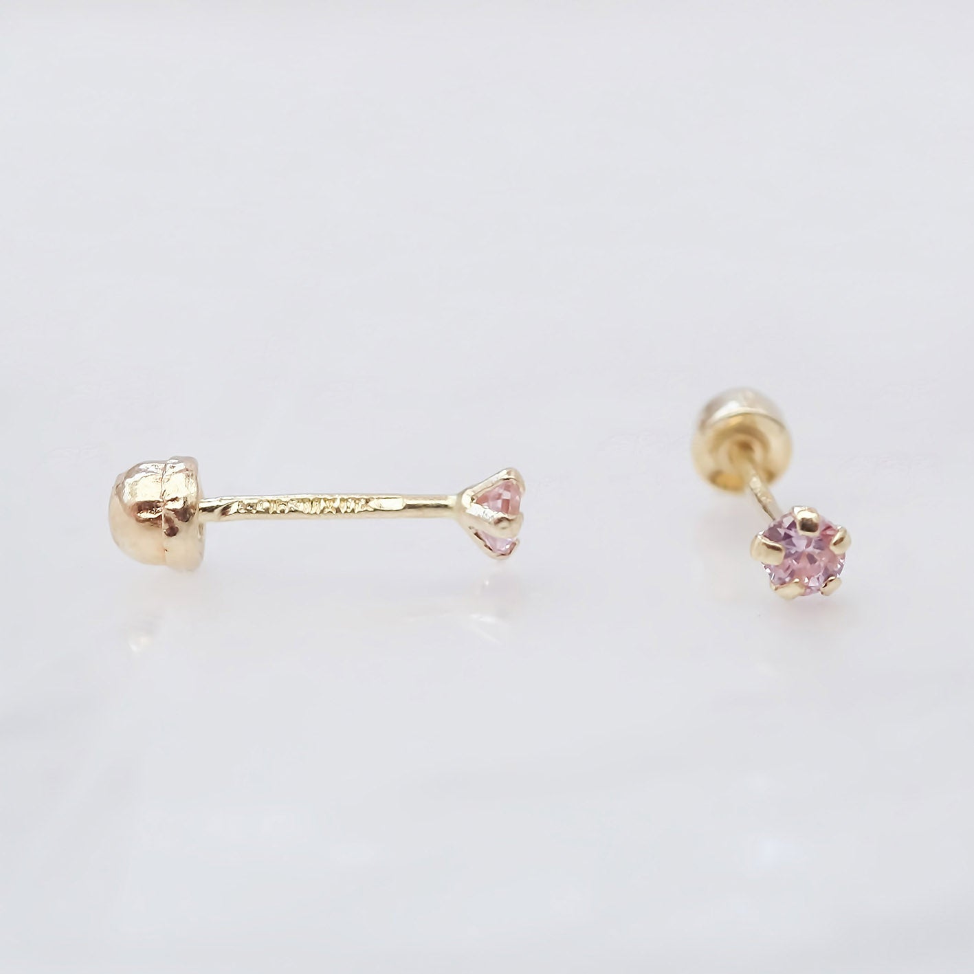 Amor Eterno - Broqueles Recto Mini Bebé / Aretes / Oro 10k / Rosa