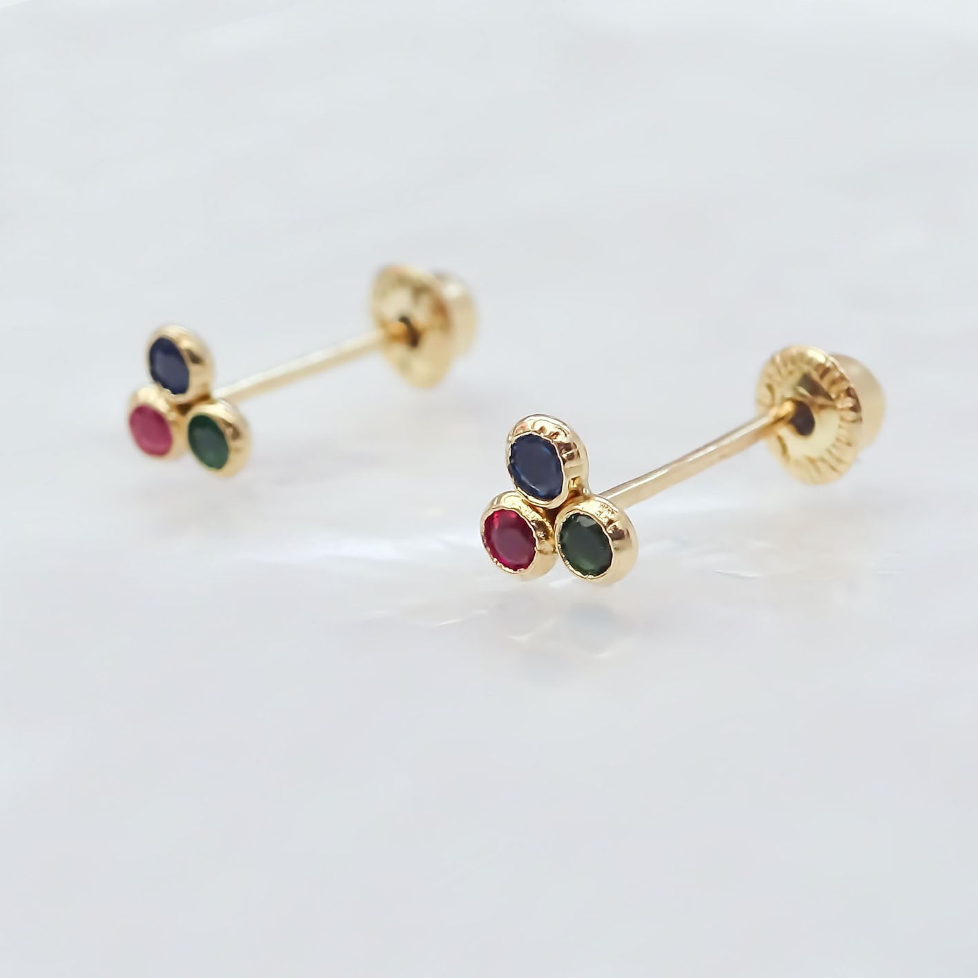 Amor Eterno - Broqueles Mini Trébol / Aretes / Oro 10k / Multicolor