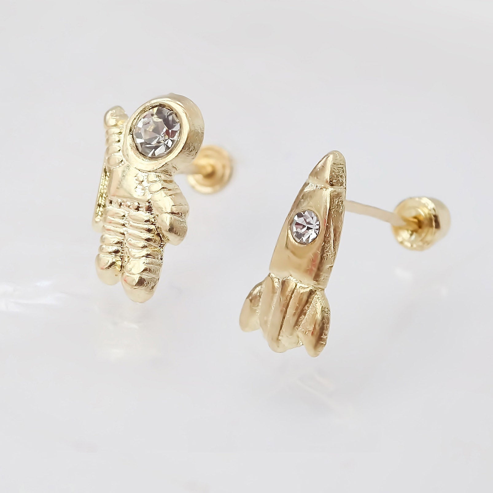 Amor Eterno - Broqueles Cohete - Astronauta / Aretes / Oro 10k
