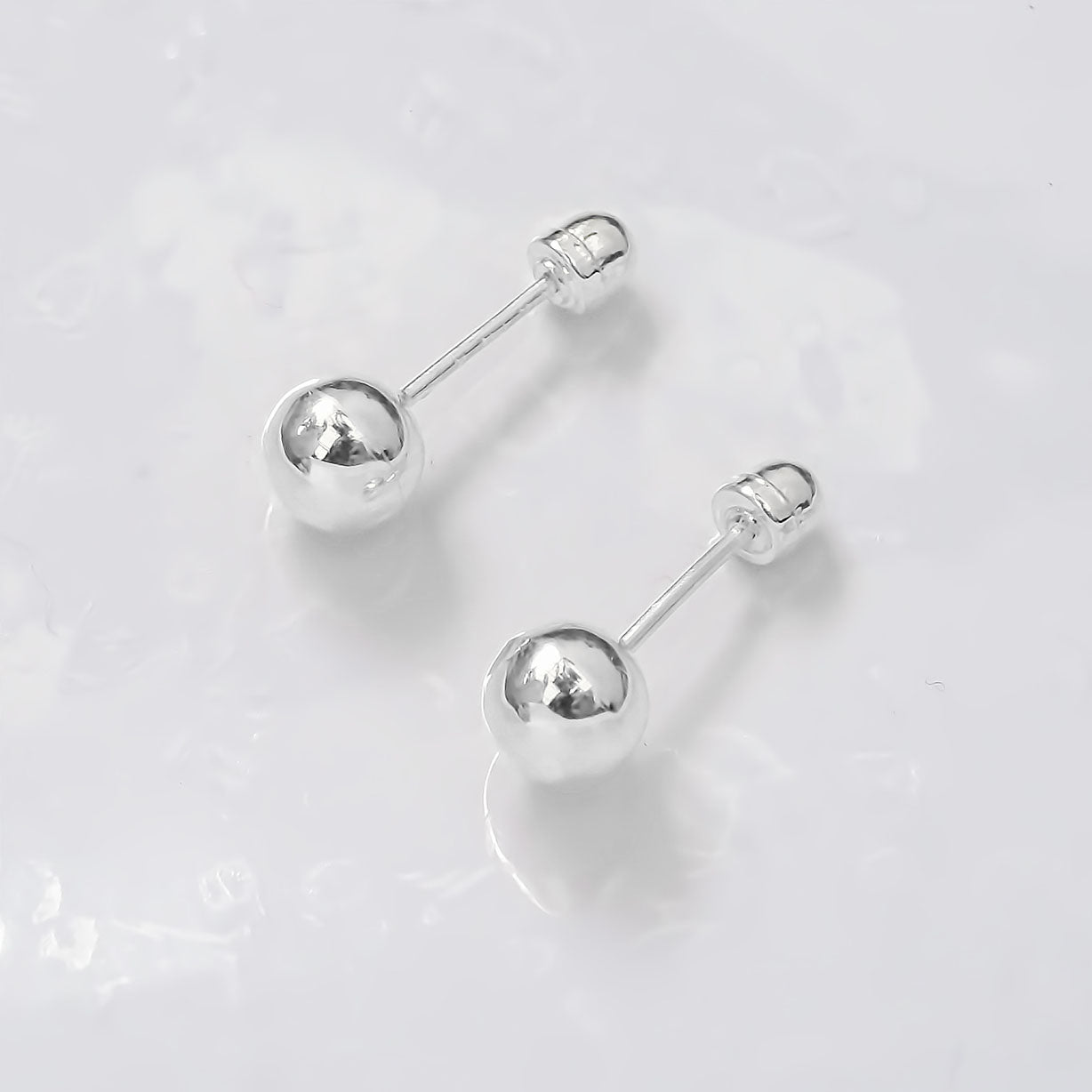 Amor Eterno - Broqueles / Dormilonas 4mm / Aretes / Oro 10k