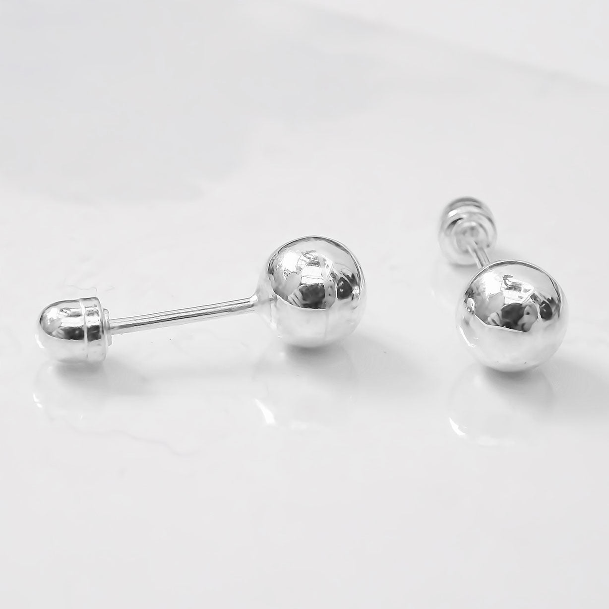 Amor Eterno - Broqueles / Dormilonas 4mm / Aretes / Oro 10k