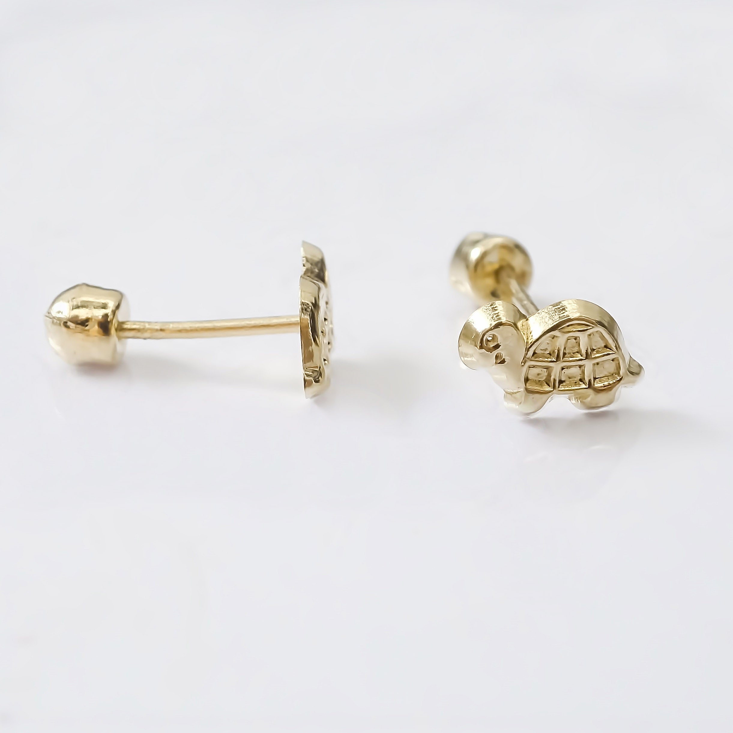 Amor Eterno - Broqueles Tortuga Mini Bebé / Aretes / Oro 10k