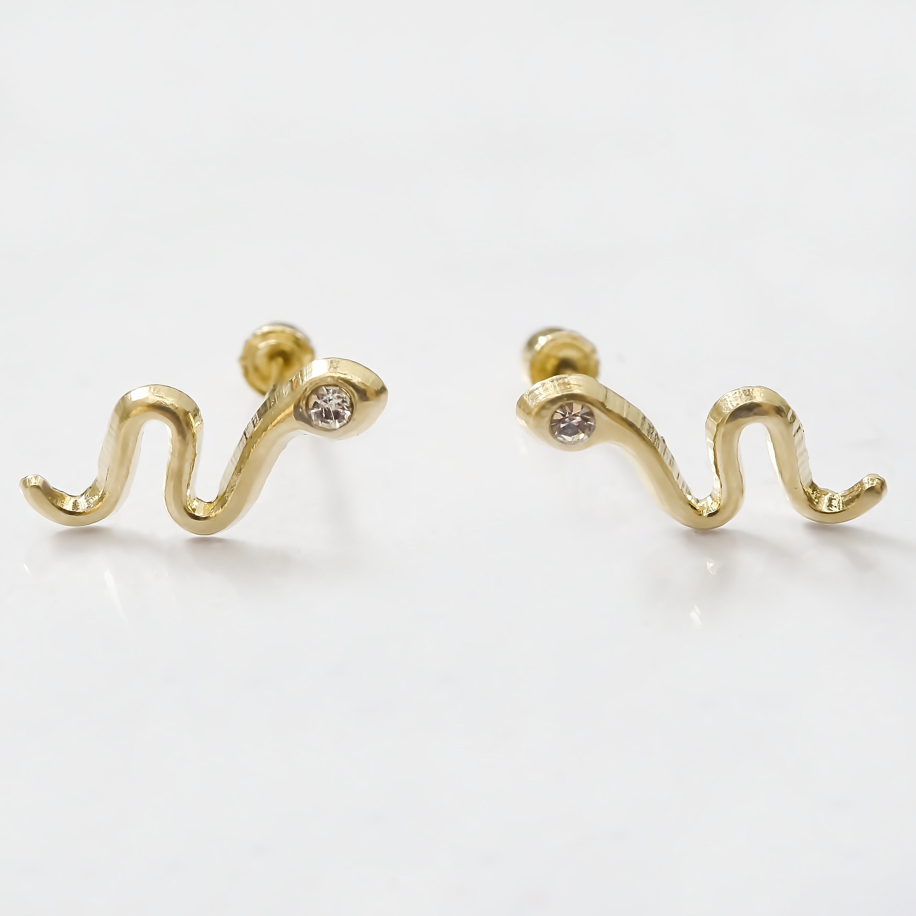 Amor Eterno - Broqueles Serpiente Vibora / Aretes / Oro 10k / Transparente