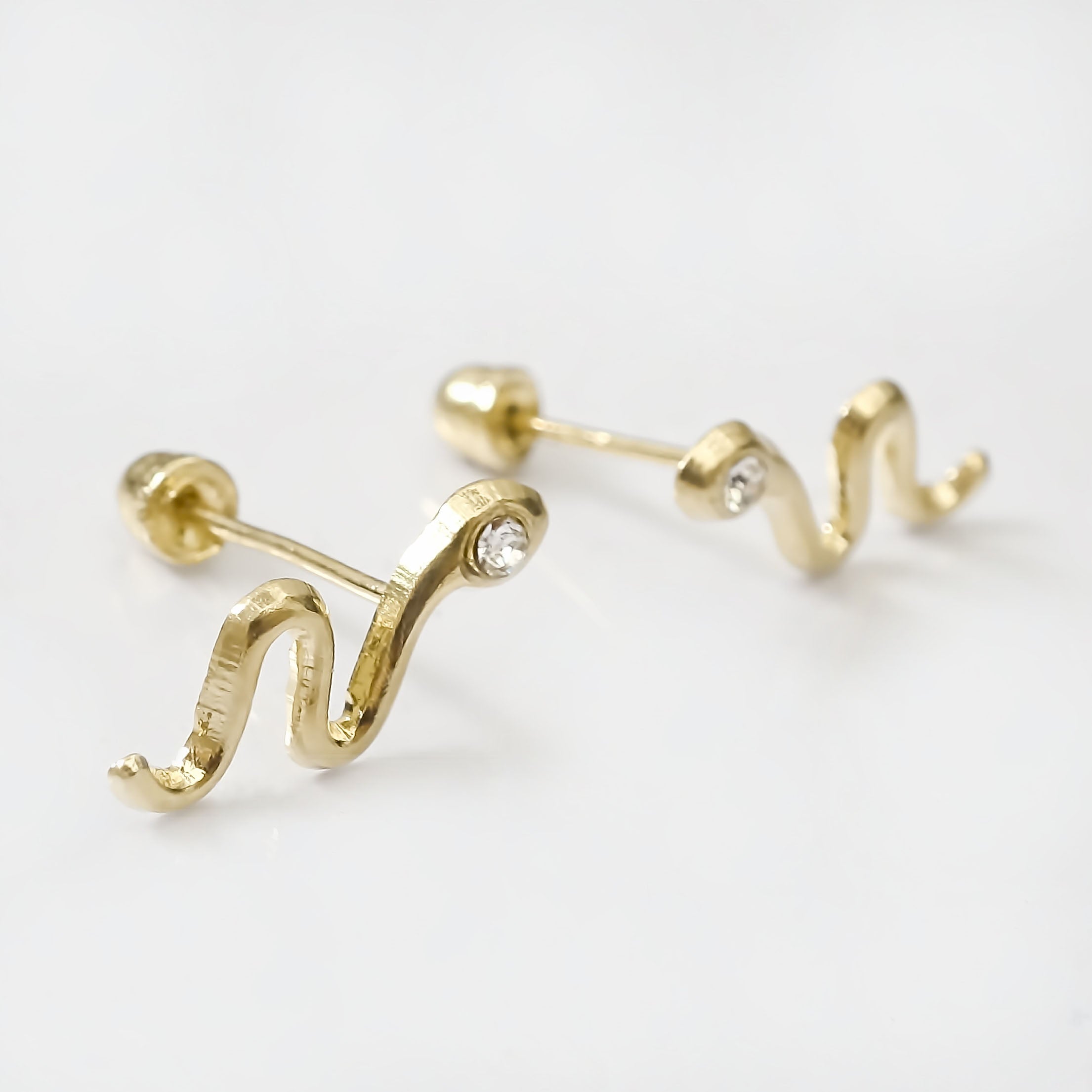 Amor Eterno - Broqueles Serpiente Vibora / Aretes / Oro 10k / Transparente
