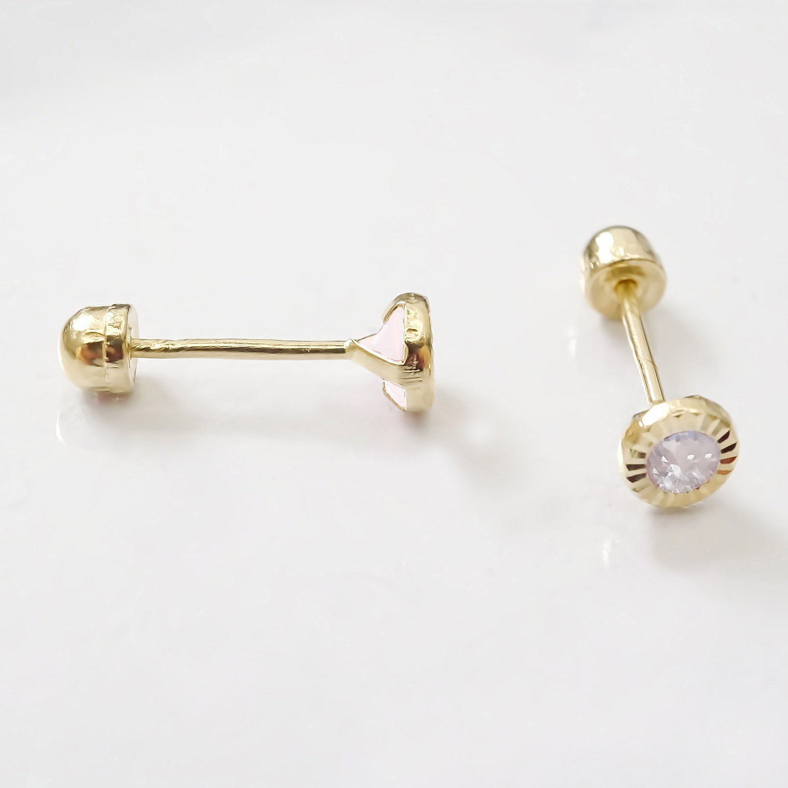 Amor Eterno - Broqueles Facetado Bebé / Aretes / Oro 10k / Transparente