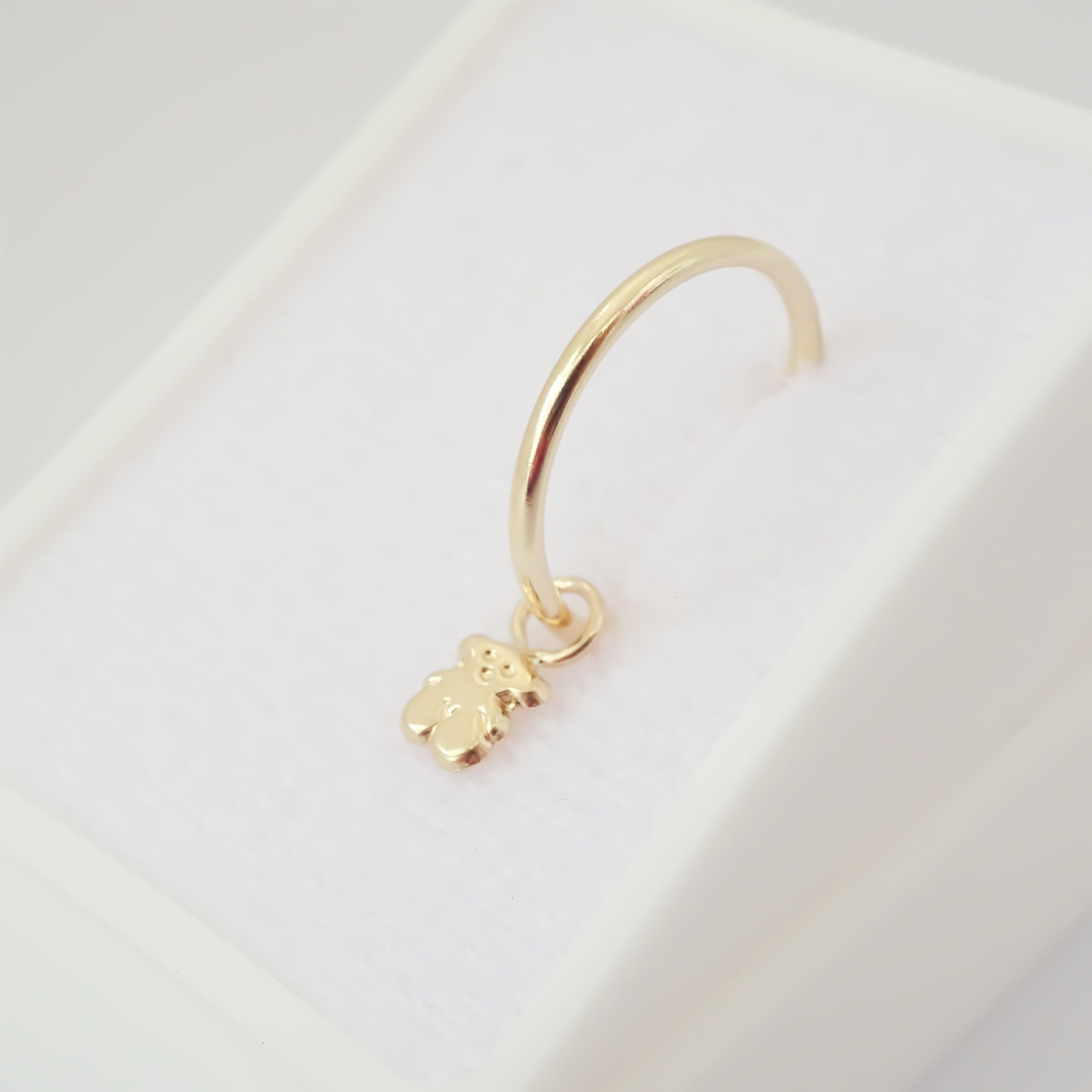 Dije con arracada Osito Oro 10k.