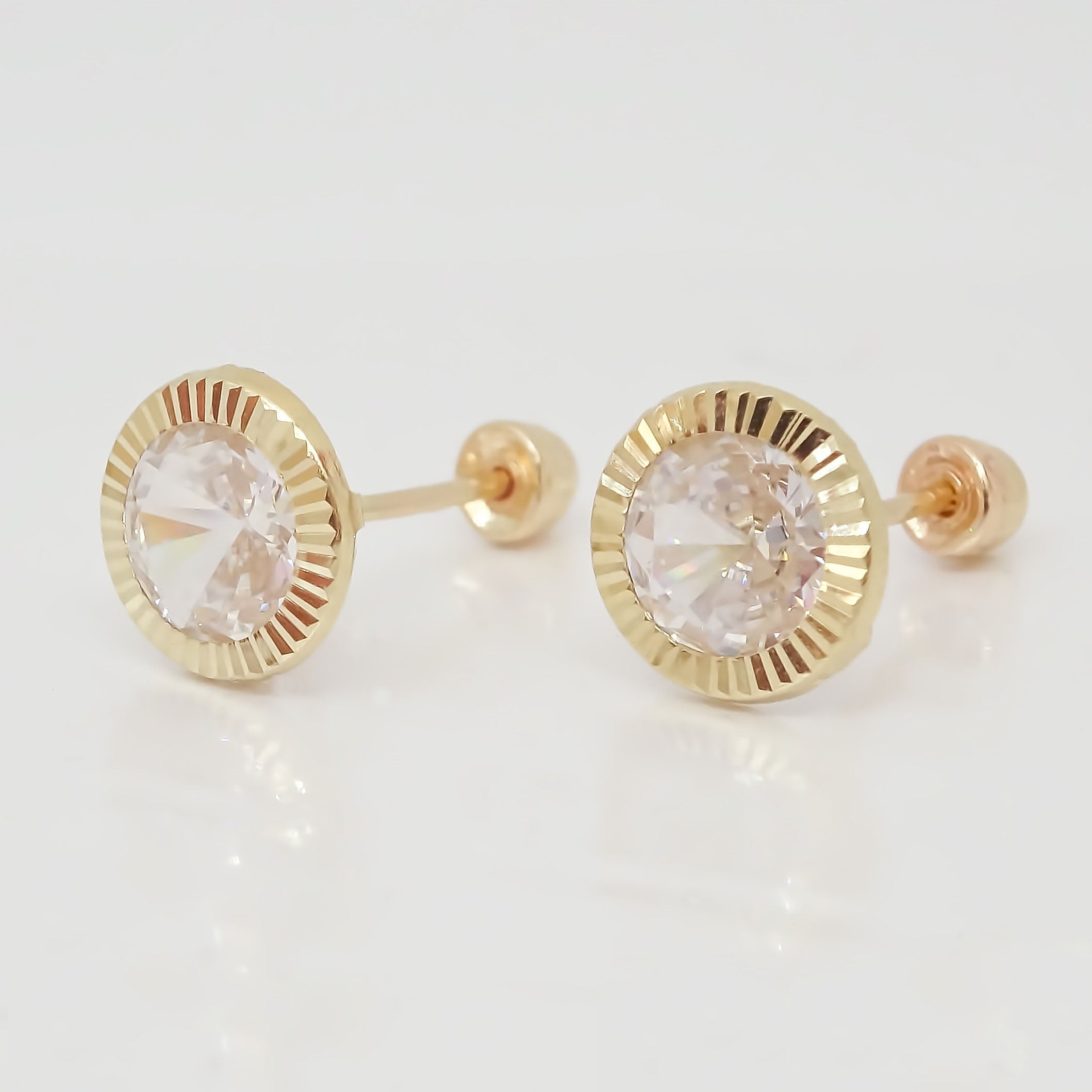 Amor Eterno - Broqueles Recto Facetado Grande Aretes Oro 10k