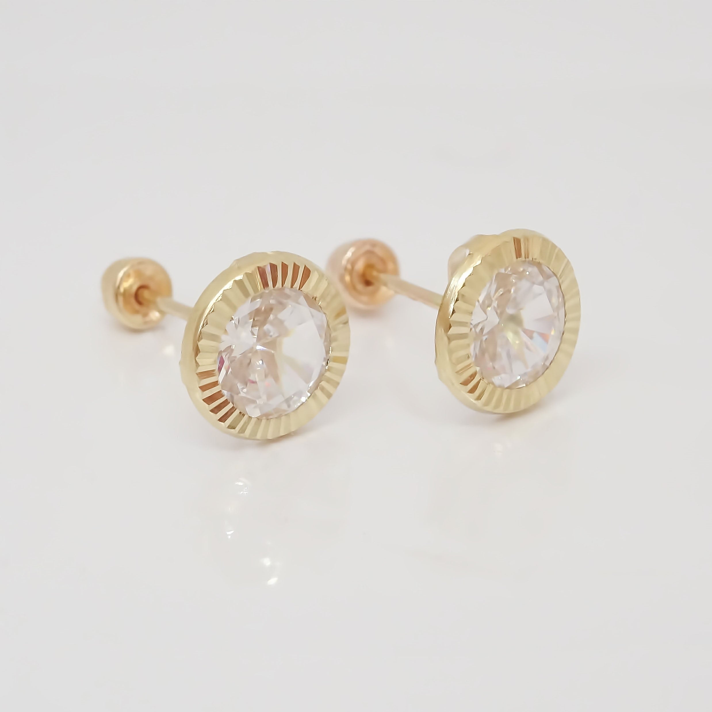 Amor Eterno - Broqueles Recto Facetado Grande Aretes Oro 10k