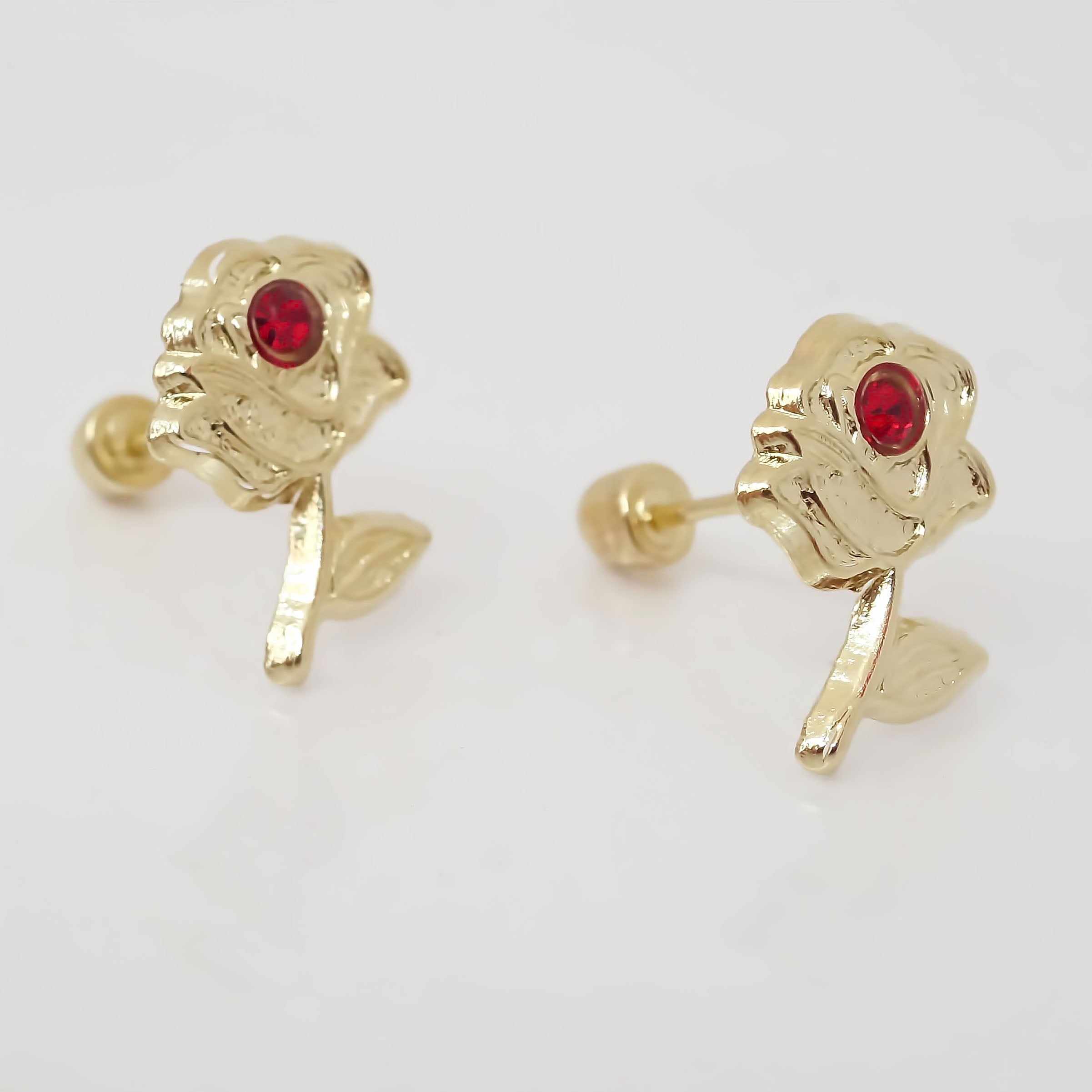 Amor Eterno - Broquel Rosa La Bella Y La Bestia Aretes Oro 10k